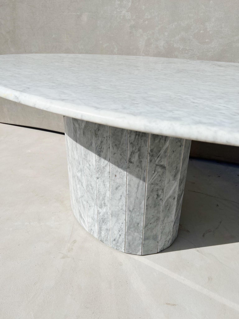 1970s Italian Carrara Marble Oval Dining Table with Fluted Base 3