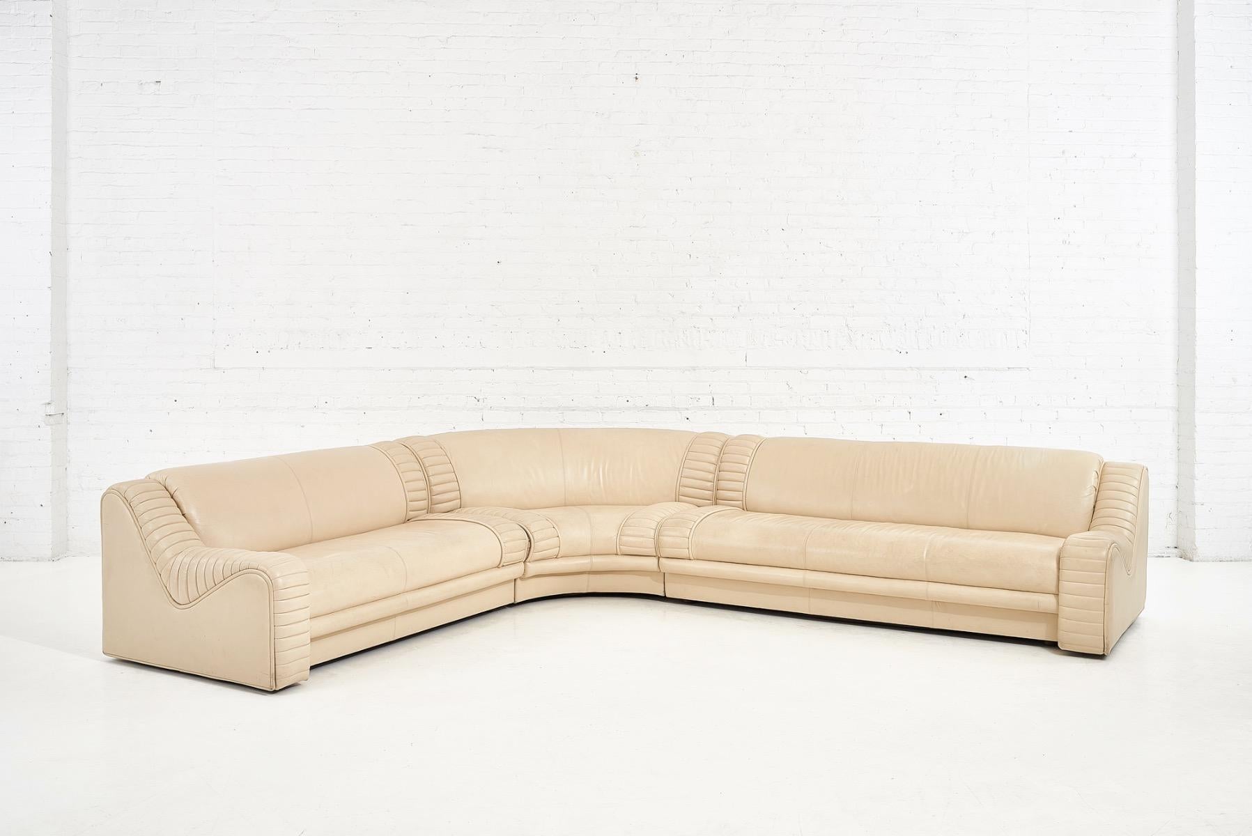 bella leather sofa