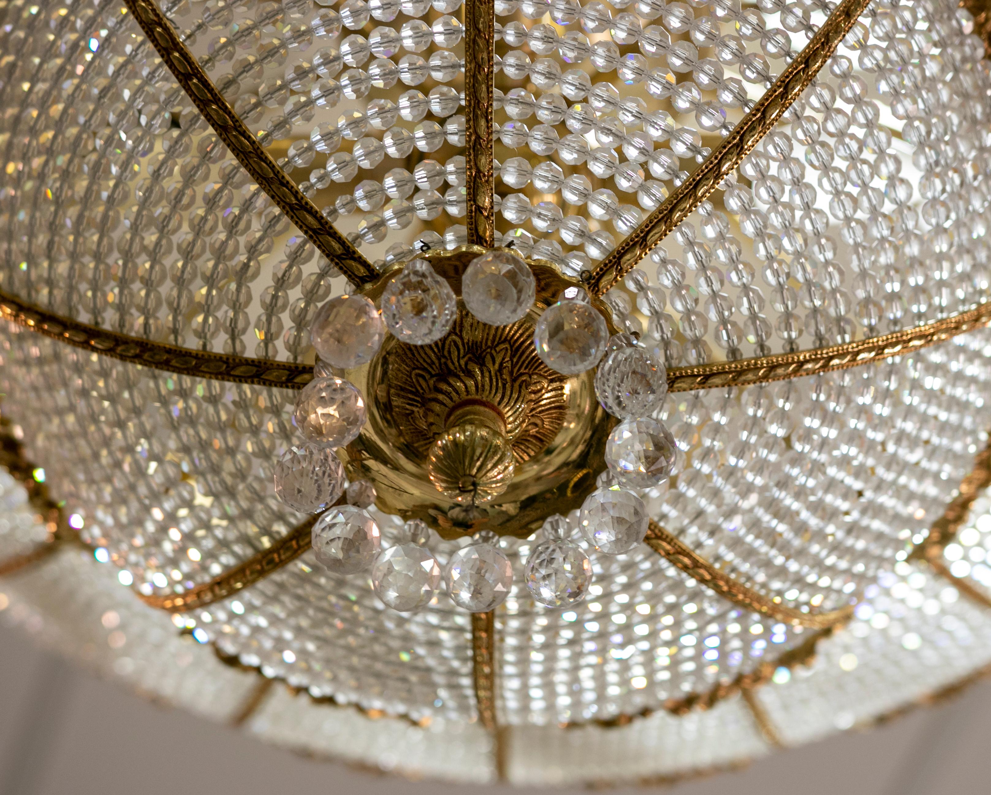 Lampada da soffitto italiana degli anni '70 in vetro e bronzo dorato in vendita 5