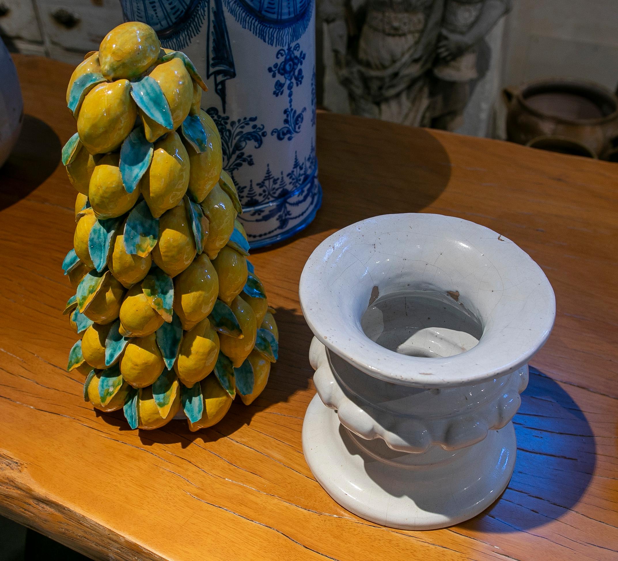 1970s Italian Ceramic Centrepiece with Lemons and Glazed Base  For Sale 7