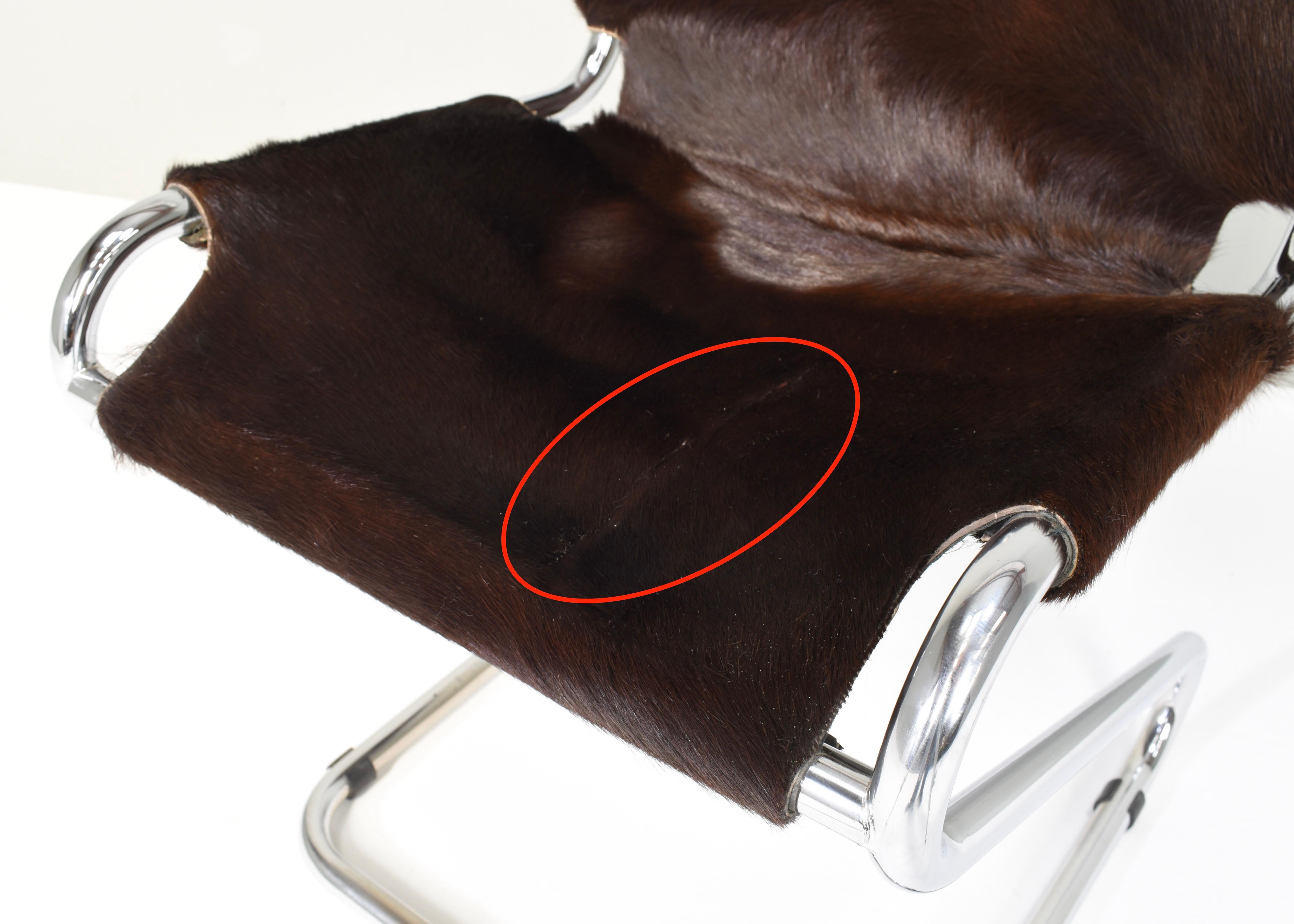 1970s Italian chair in Cowhide and Chrome - Italy, 1970s For Sale 7