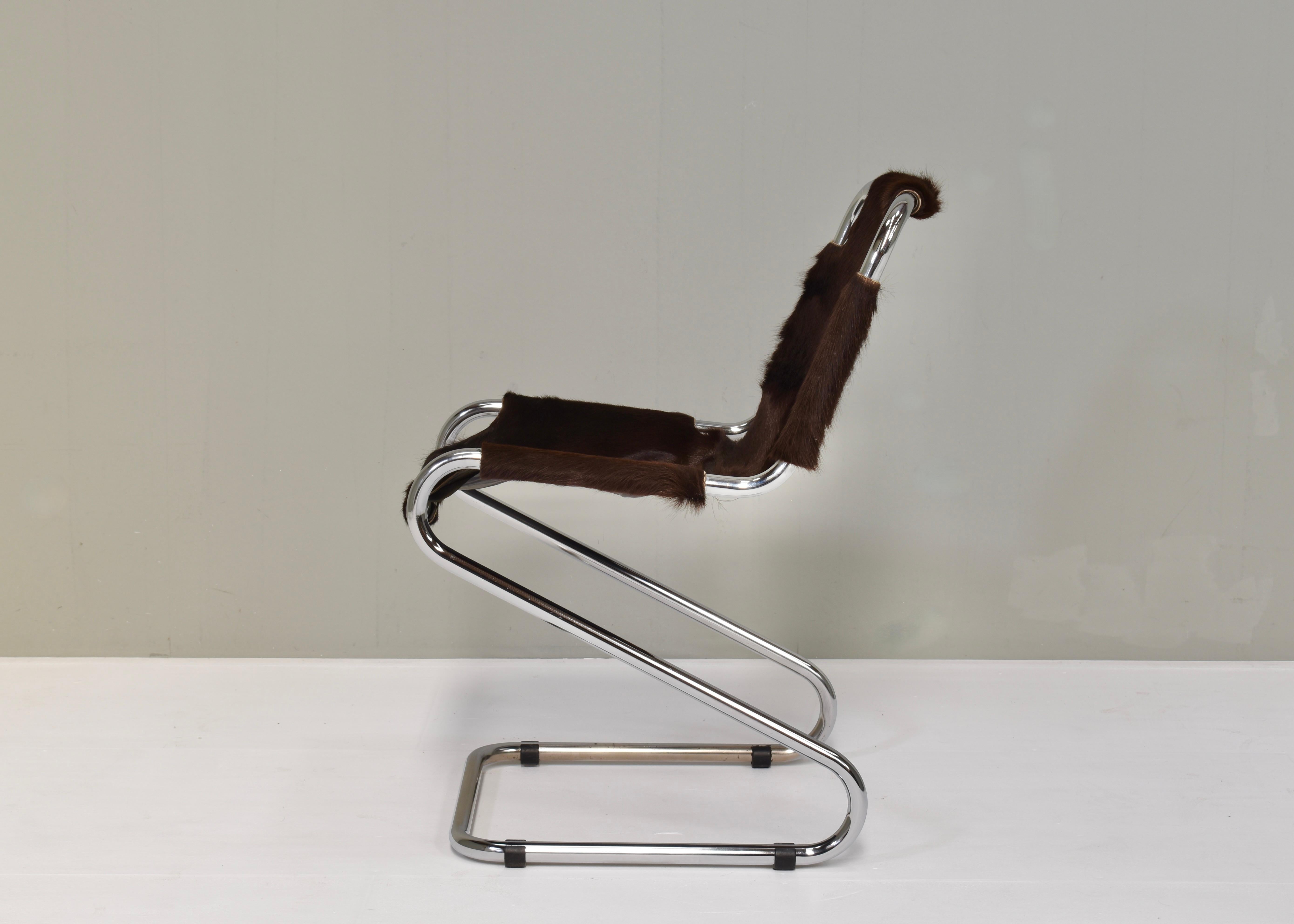 Late 20th Century 1970s Italian chair in Cowhide and Chrome - Italy, 1970s For Sale