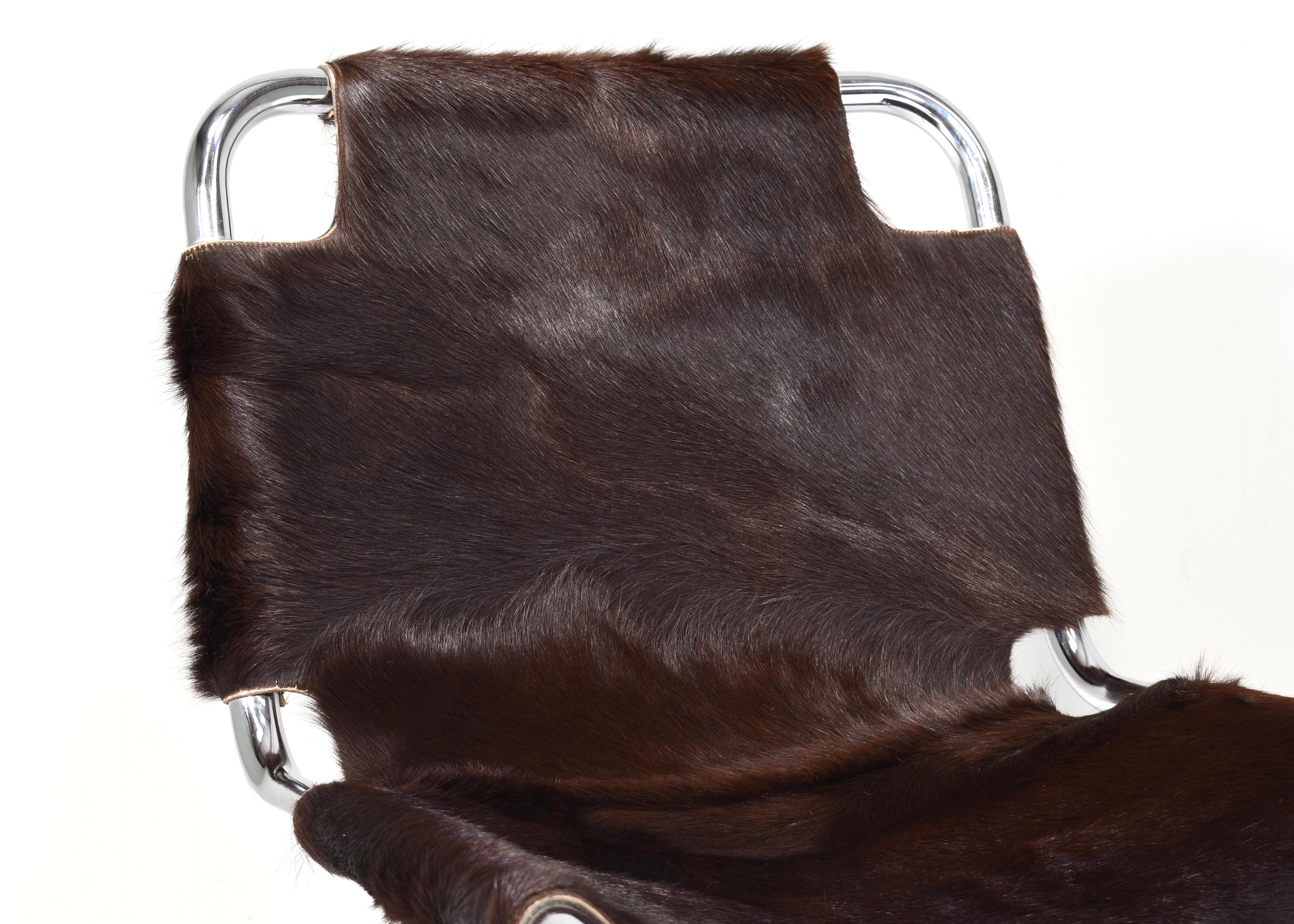 1970s Italian chair in Cowhide and Chrome - Italy, 1970s For Sale 4