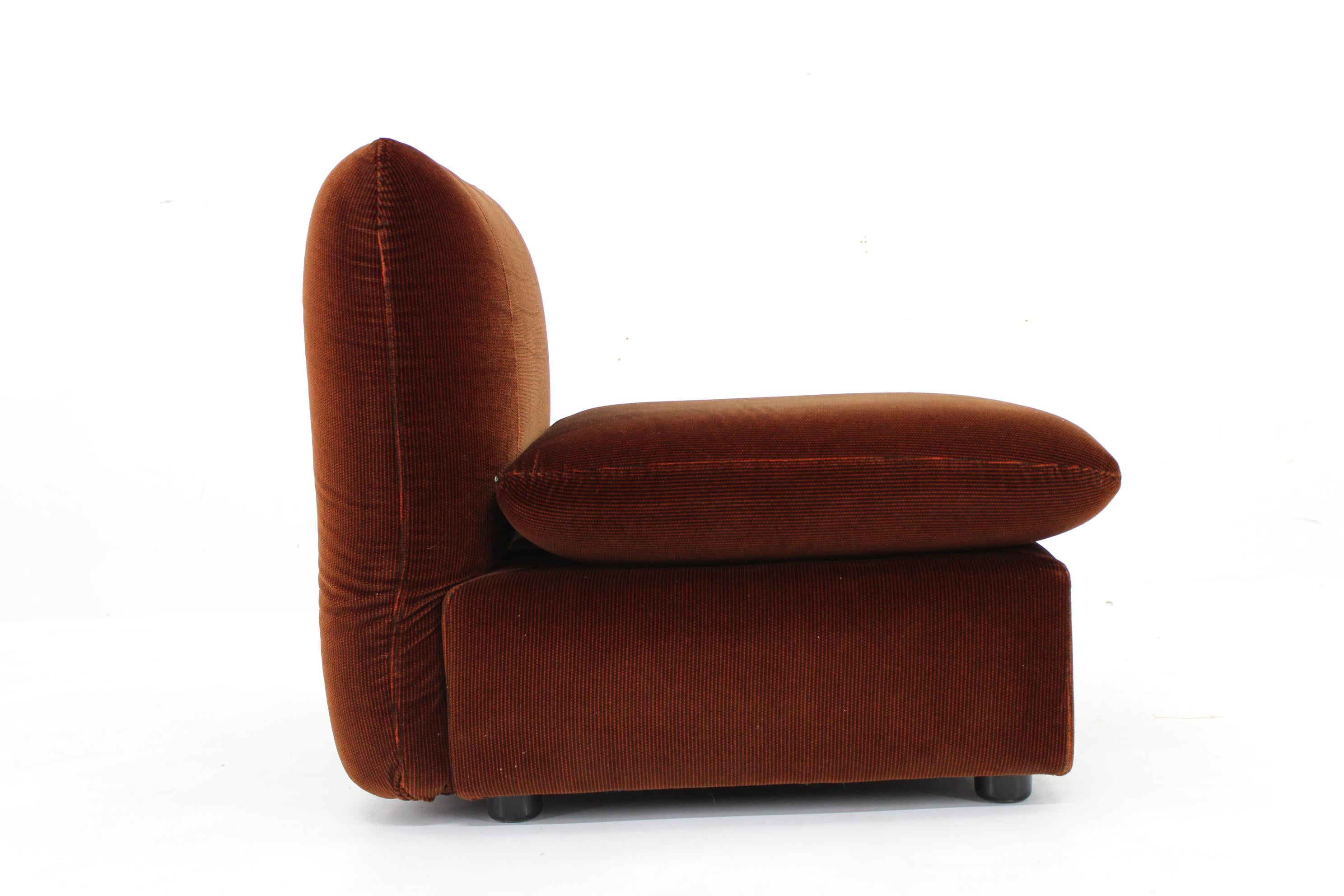 1970s Italian Chair in Velvet, 5 Items Available For Sale 2