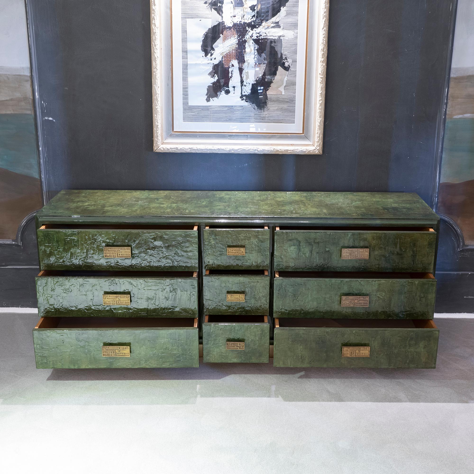 1970s Italian Chest of Drawers, Camouflage Green Epoxy Resins Ceramic Finish In Good Condition In Firenze, IT
