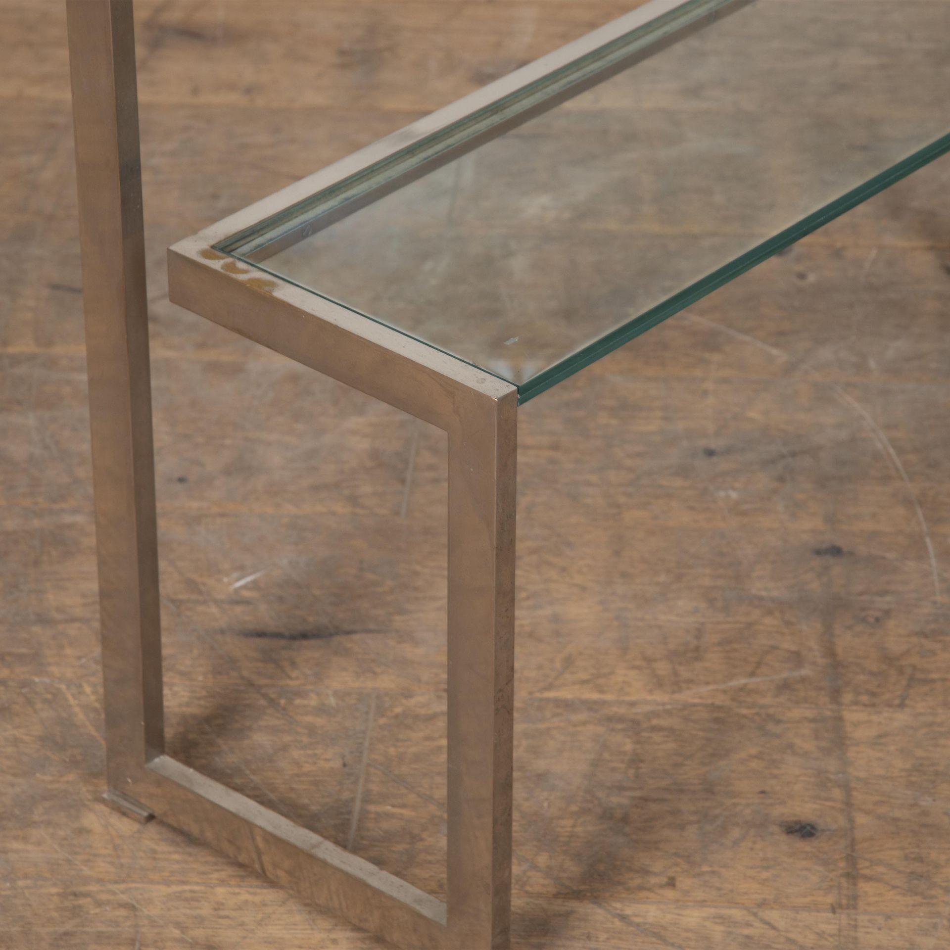 1970er Jahre Italienischer Konsolentisch aus Chrom und Rauchglas im Angebot 1