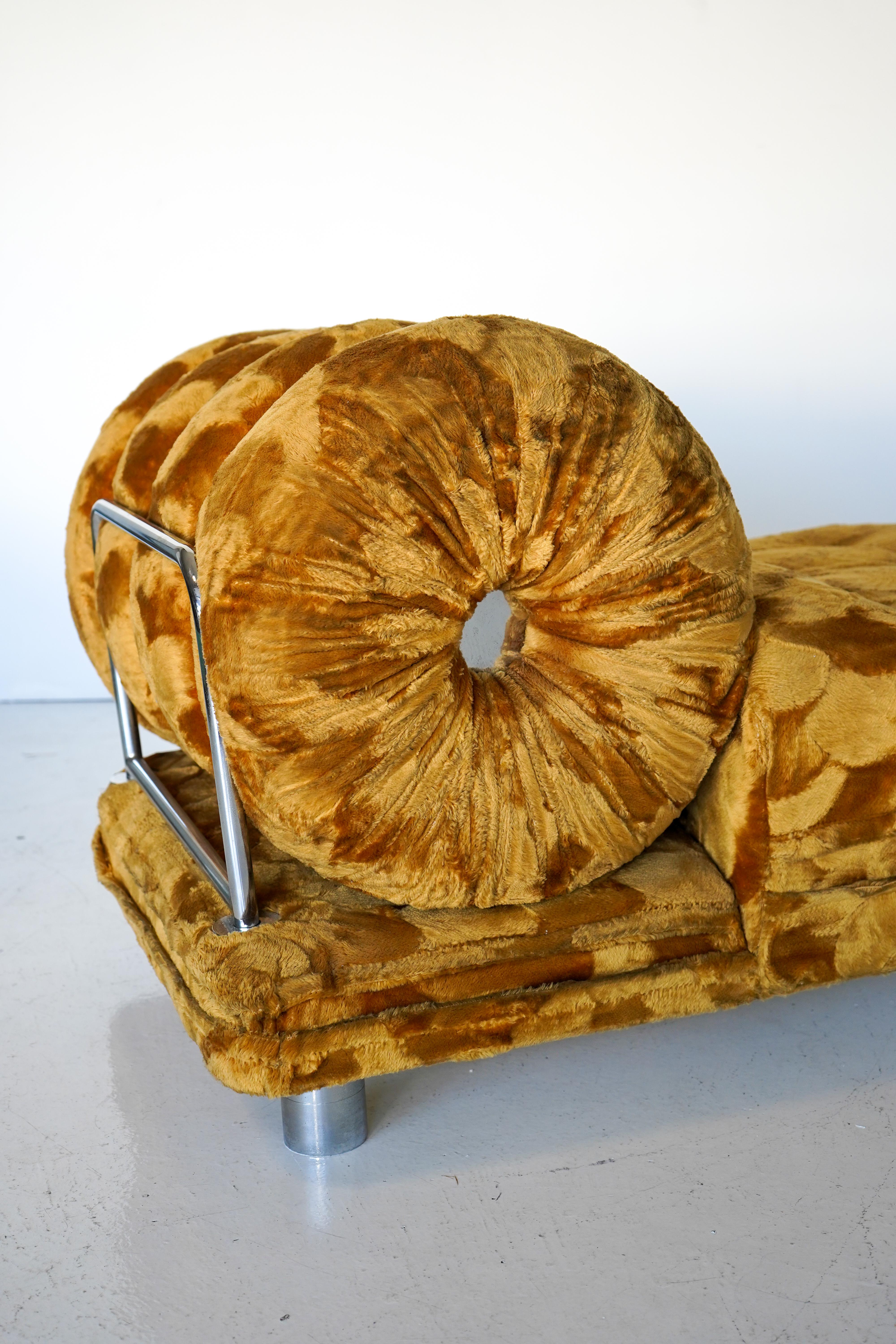 1970s Italian Chrome Barrel-Back Lounge Chair In Good Condition In Las Vegas, NV