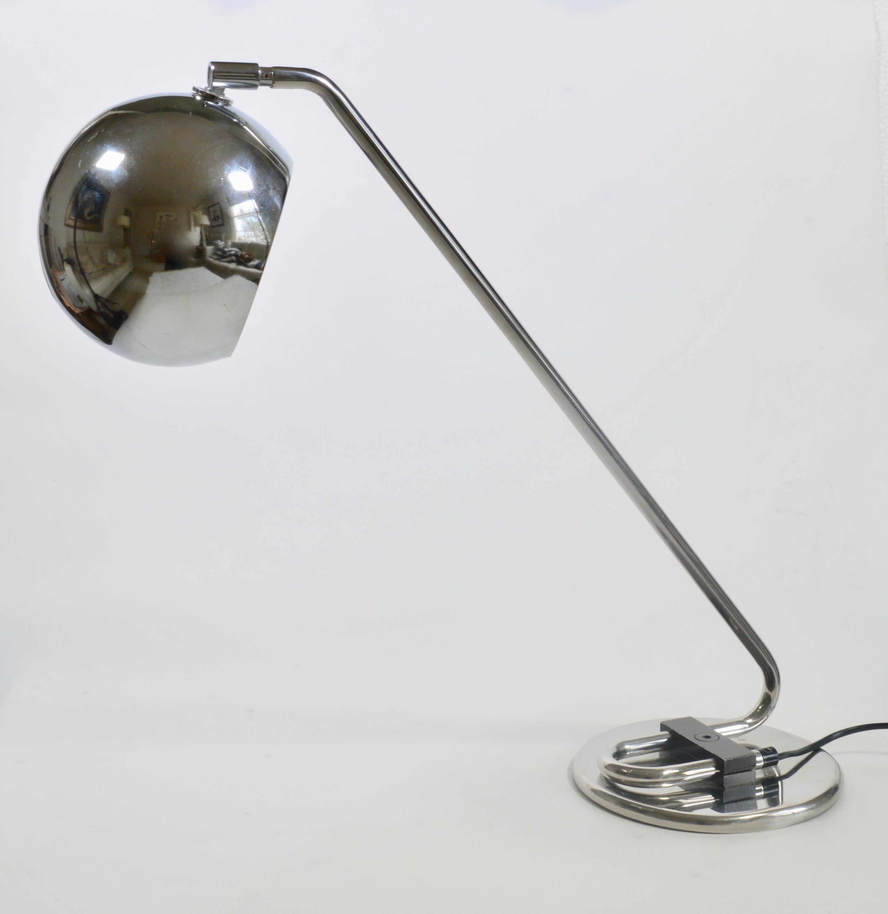 1970s Italian Chrome Desk Lamp In Good Condition In London, GB