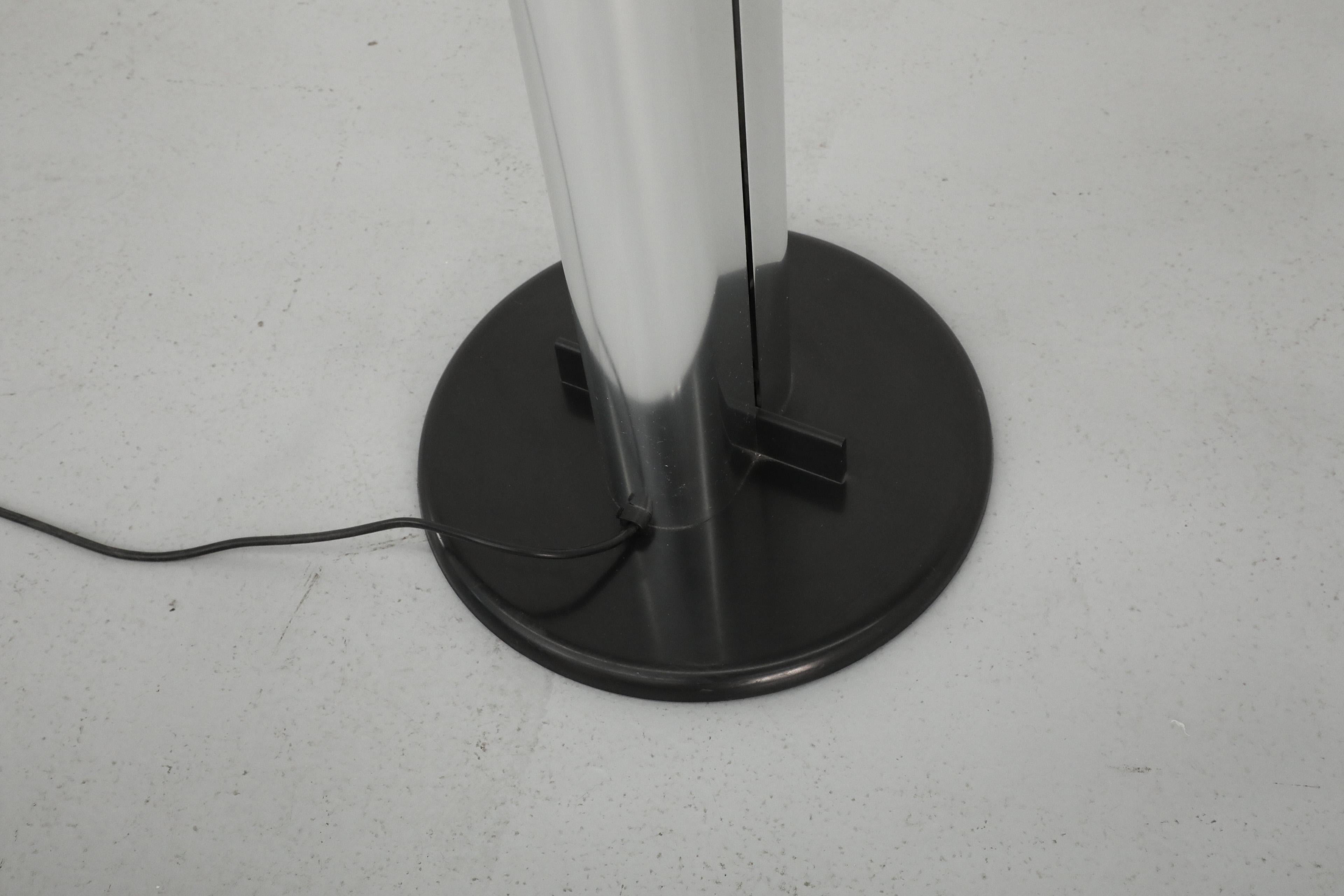 1970er Jahre Italienische Chrom Megaron Stehleuchte von Gian Franco Frattini für Artemide (Metall)