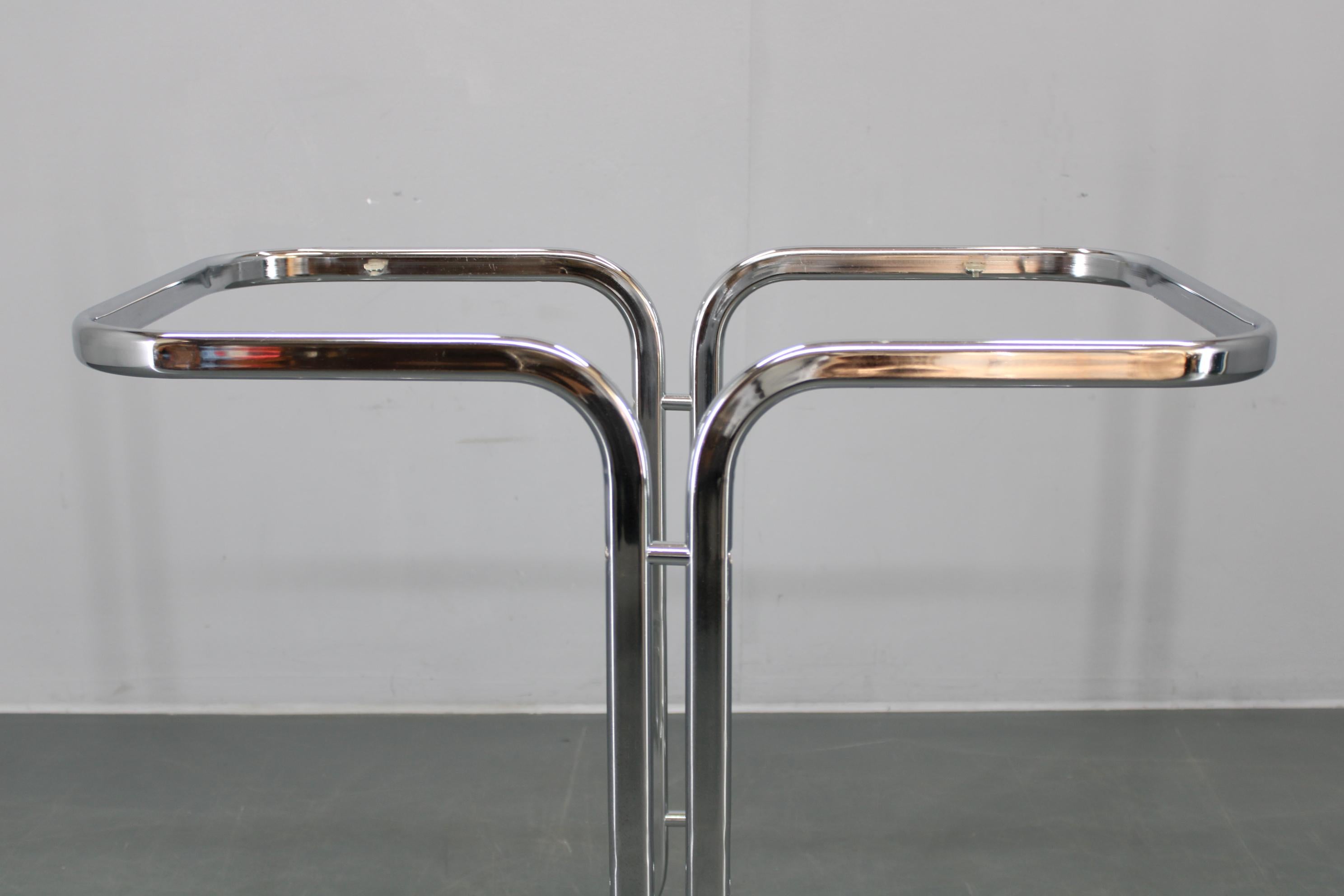 Table de service en verre fumé chromé italienne des années 1970 en vente 7