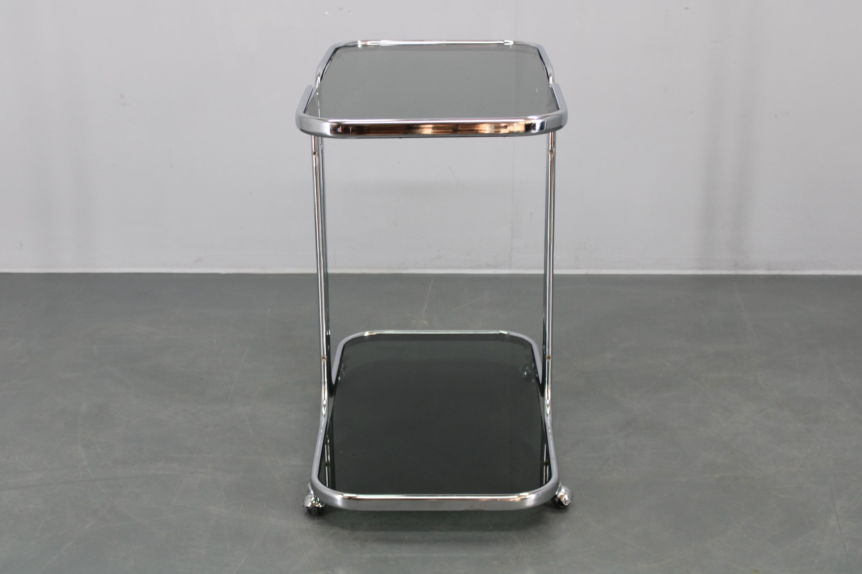 Table de service en verre fumé chromé italienne des années 1970 en vente 9