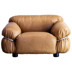 1970er Jahre Italienischer Sesann Lounge Sessel aus cognacfarbenem Leder und Chrom von Frattini Cassina