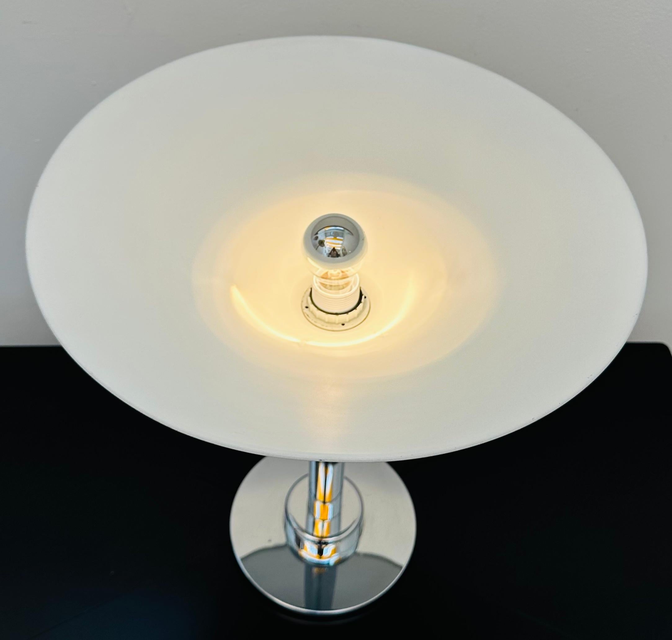 Enameled 1970s Italian Conical Enamelled White Metal & Chrome Uplighter Table Lamp For Sale
