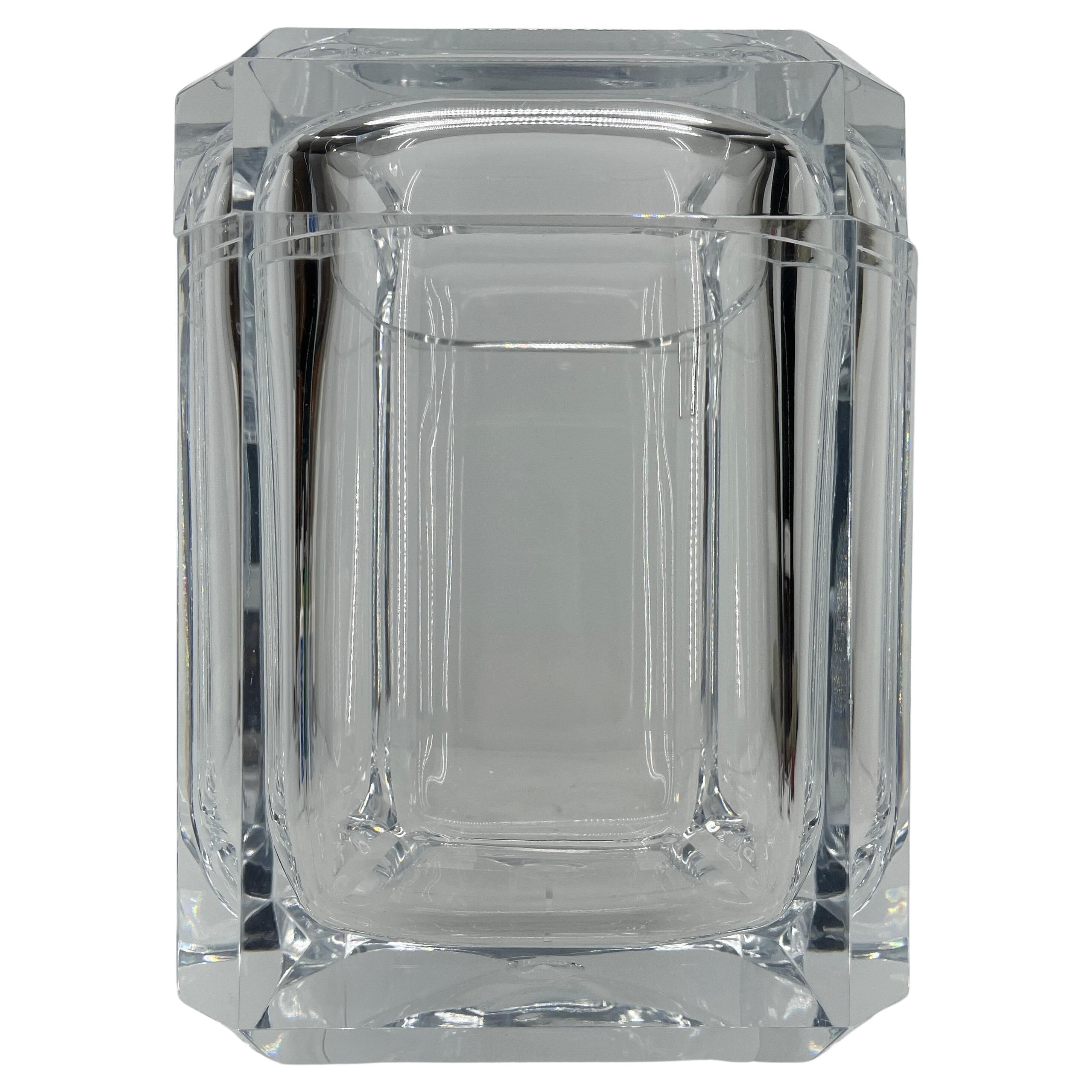 Vintage Ice cube bucket in thick lucite. Beautiful and functional ice bucket with sliding top is an outstanding addition to any bar. The lucite is in very good condition and will keep your ice cold for your cocktail parties. Beautiful statement