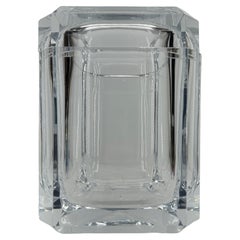 Secchiello per ghiaccio a cubetti italiano degli anni '70 in lucite spessa con coperchio scorrevole