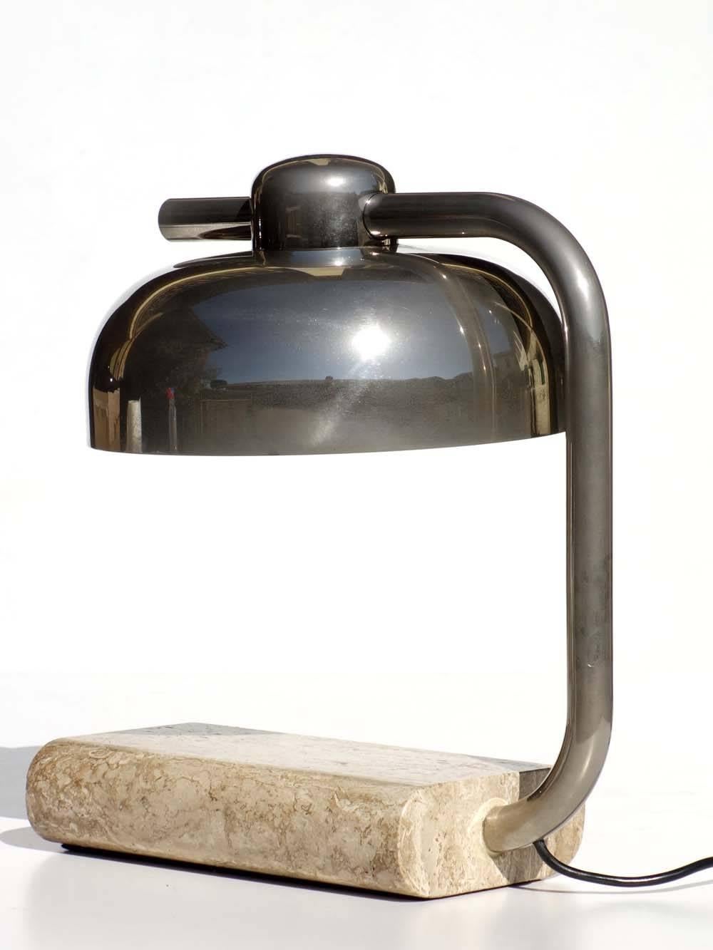 1970s Italian Design by Paolo Salvi Travertine Marble Table Lamp In Good Condition For Sale In Brescia, IT
