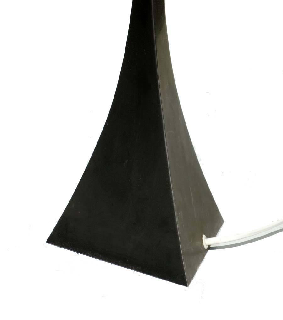Moderne Lampe de table Grillo de Tonello Montagna au design italien des années 1970 en vente