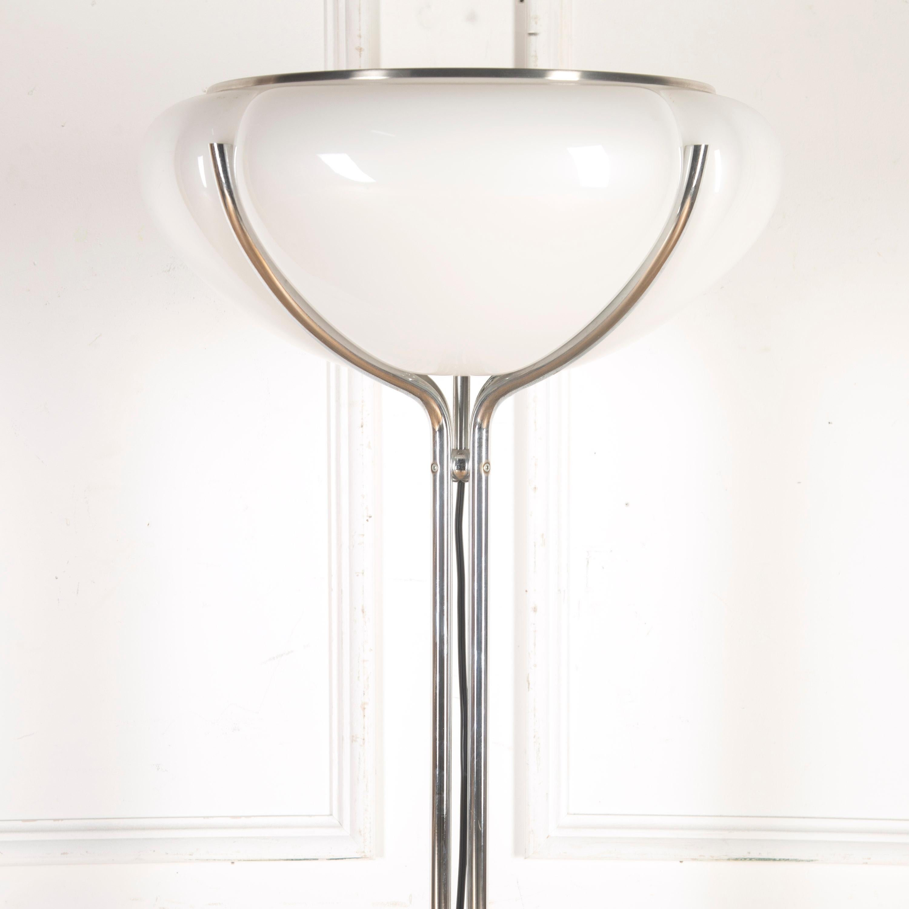 Mid-Century Modern 1970s Italian Design Standard Lamp For Sale