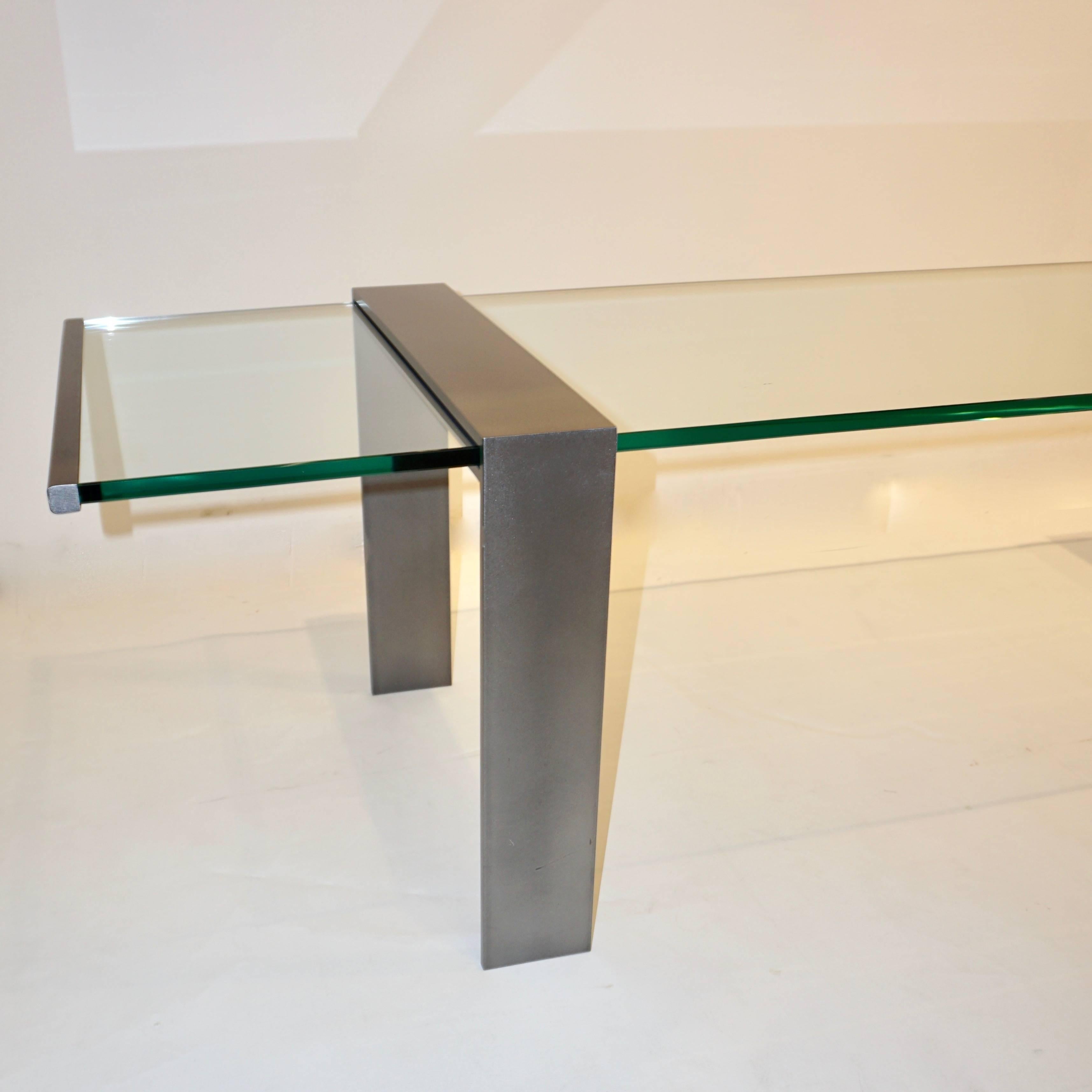 1970s Italian Design Urban Geometric Iron Satin & Crystal Clear Long Sofa Table In Excellent Condition For Sale In New York, NY