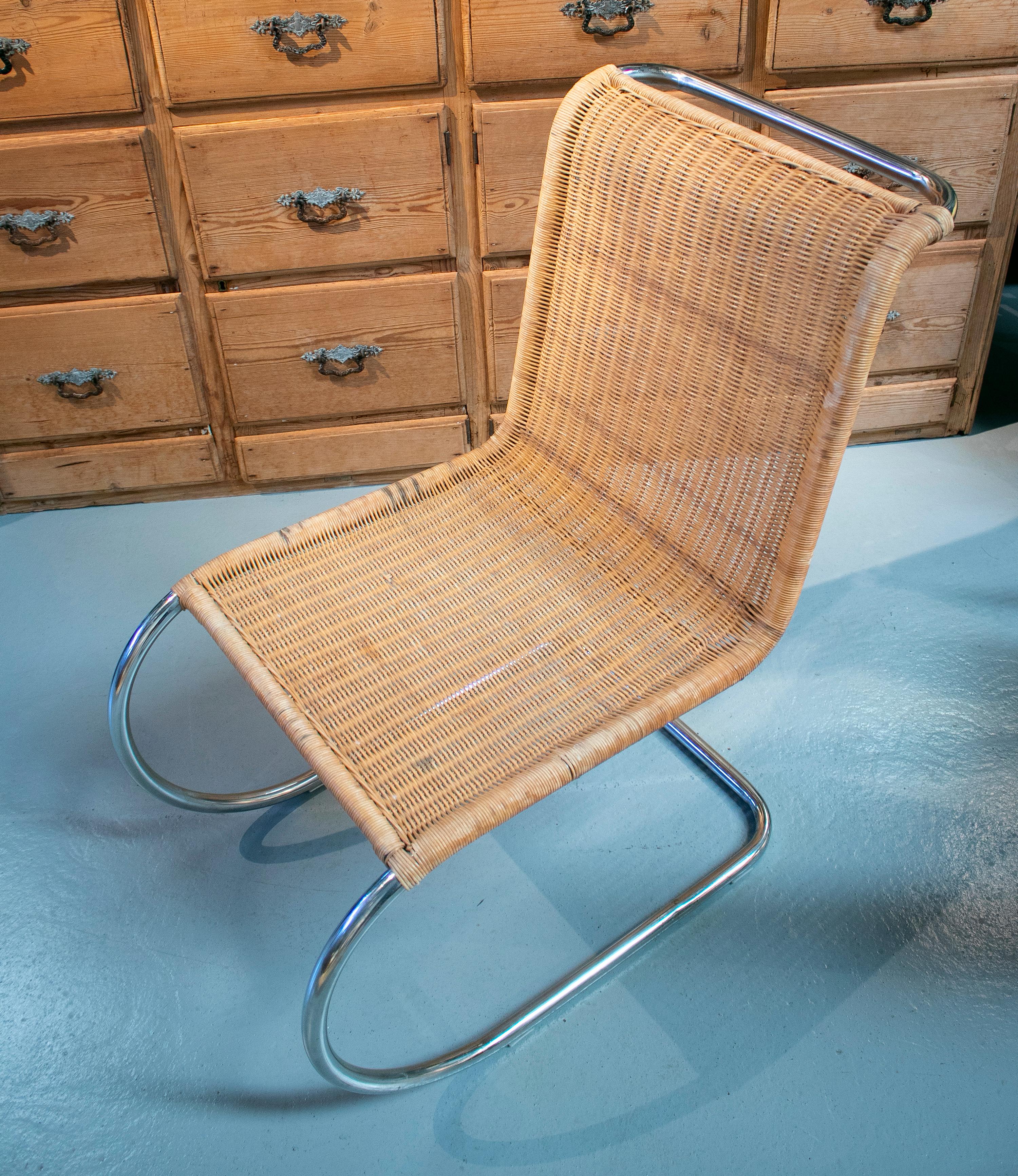 1970s Italian Designer Chairs with Steel Structure and Weaved Rattan 2
