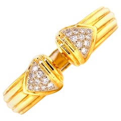 1970s Italian Diamond Hinged Ribbed Cuff Bracelet 18 Karat Yellow Gold