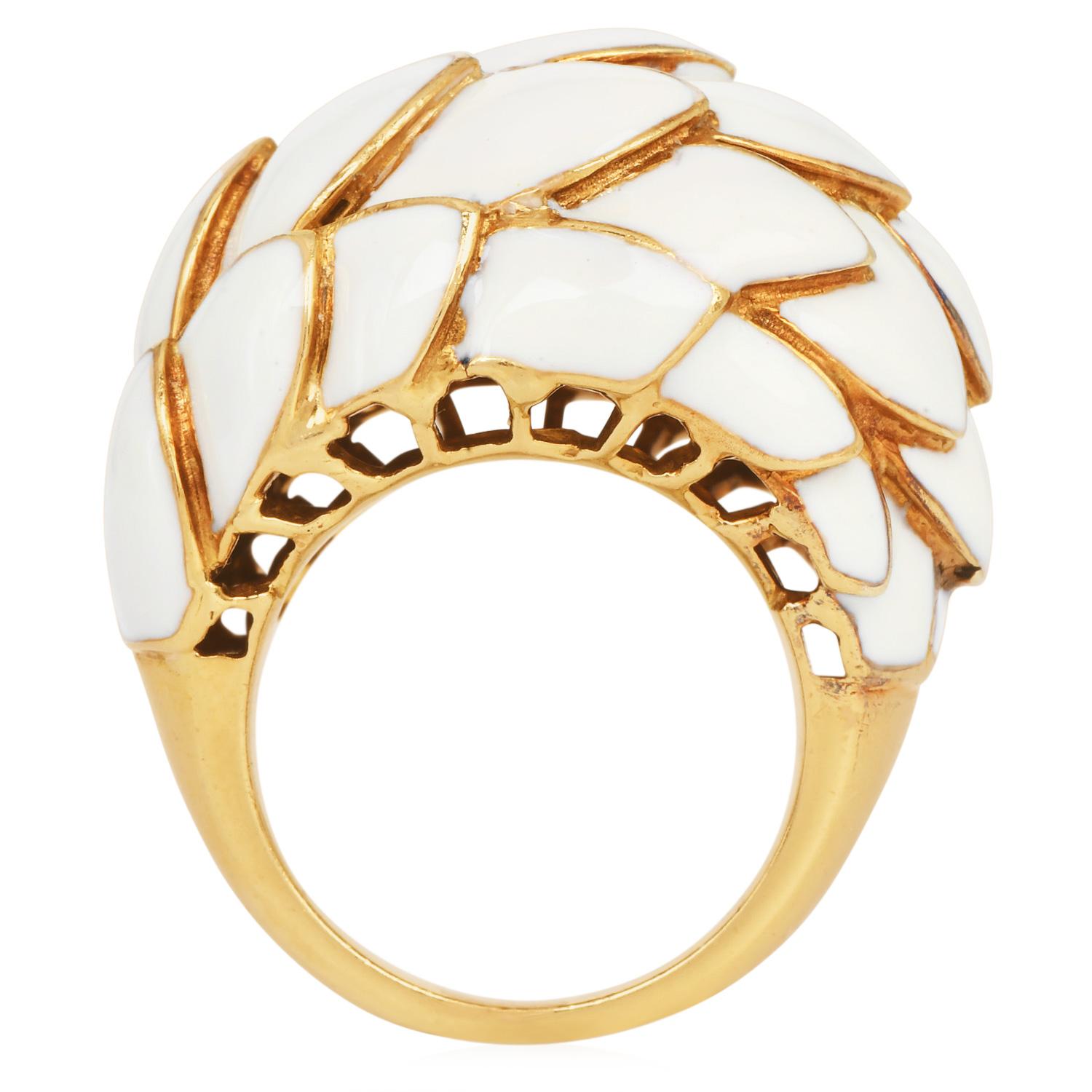 1970s Italian Enamel 18 k yellow Gold Bombe Dome Ring 2