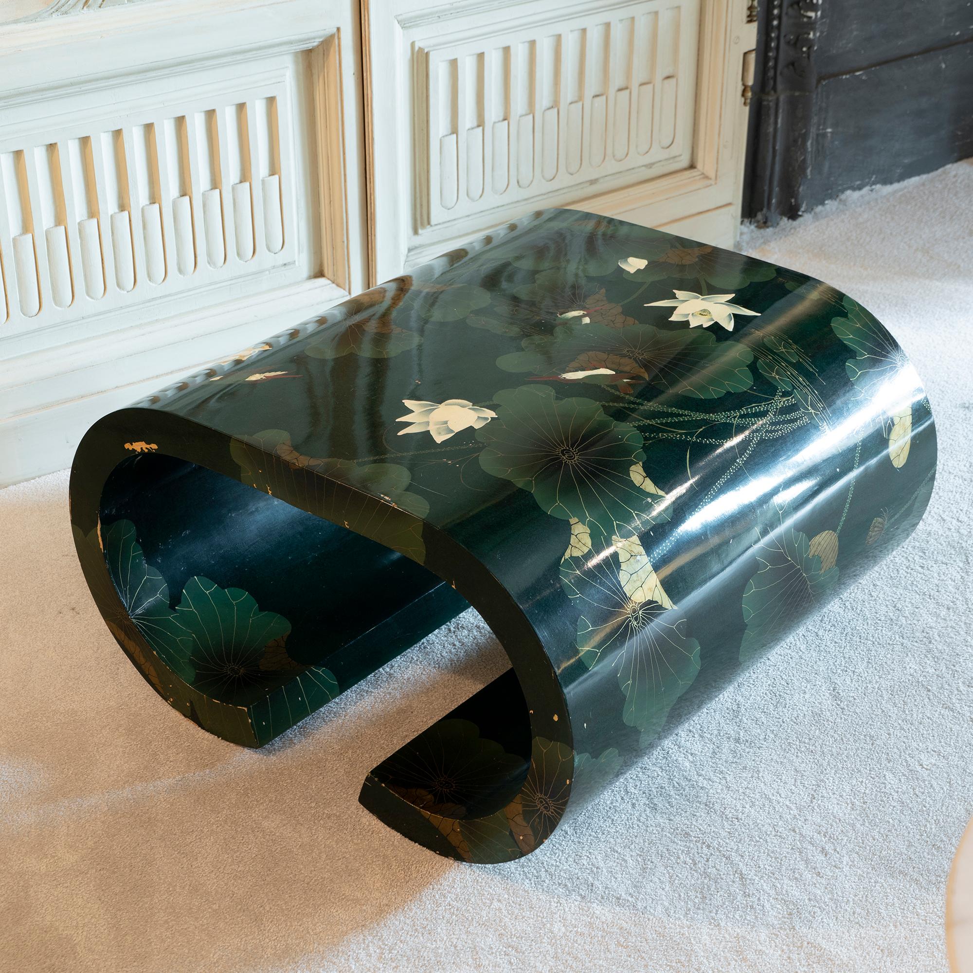 1970's, Italian Flora e Fauna Green and Gold Lacquered Coffee Table In Good Condition In Firenze, IT