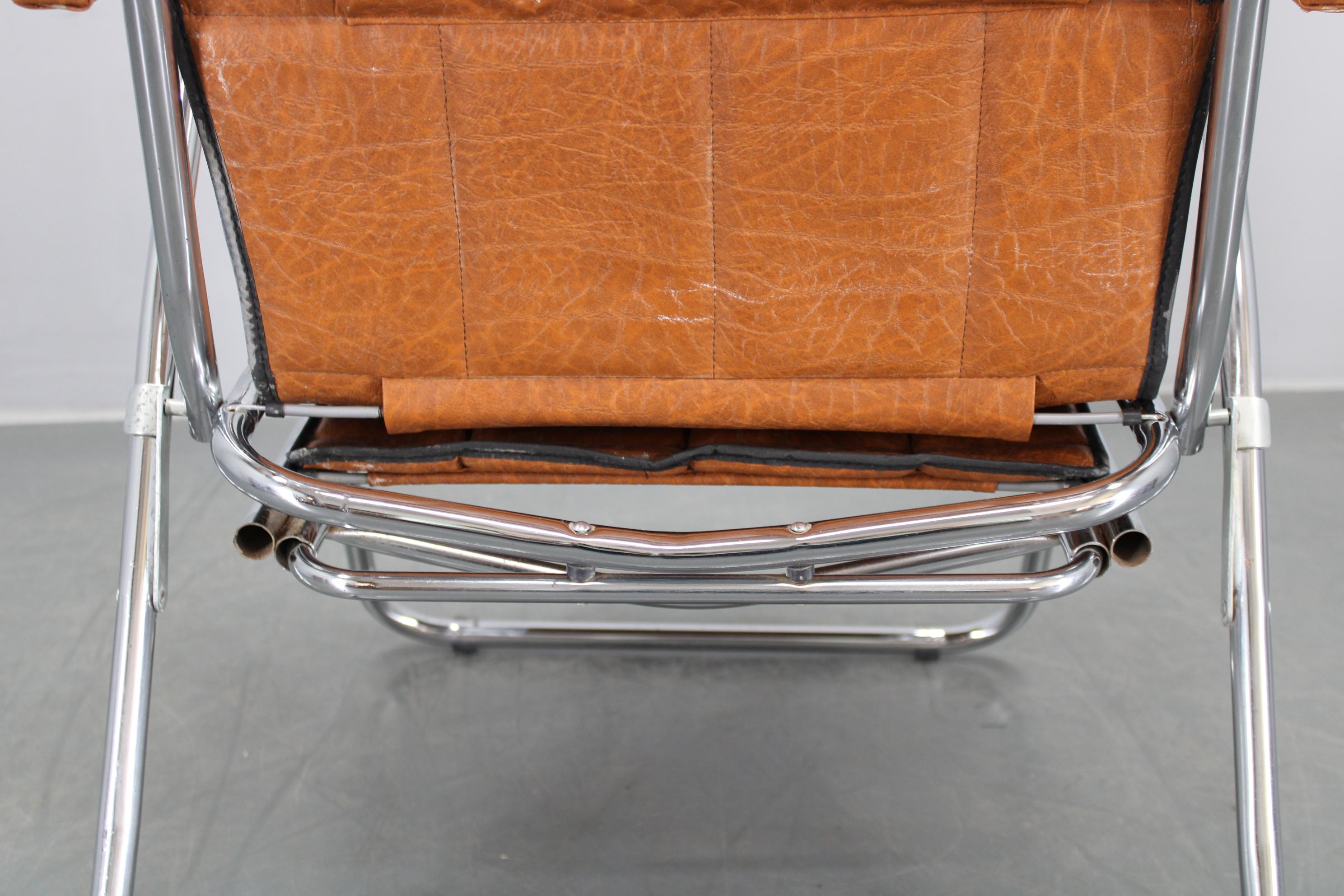 1970er Jahre Italienischer Folding Lounge Chair mit Kunstlederpolsterung im Angebot 10