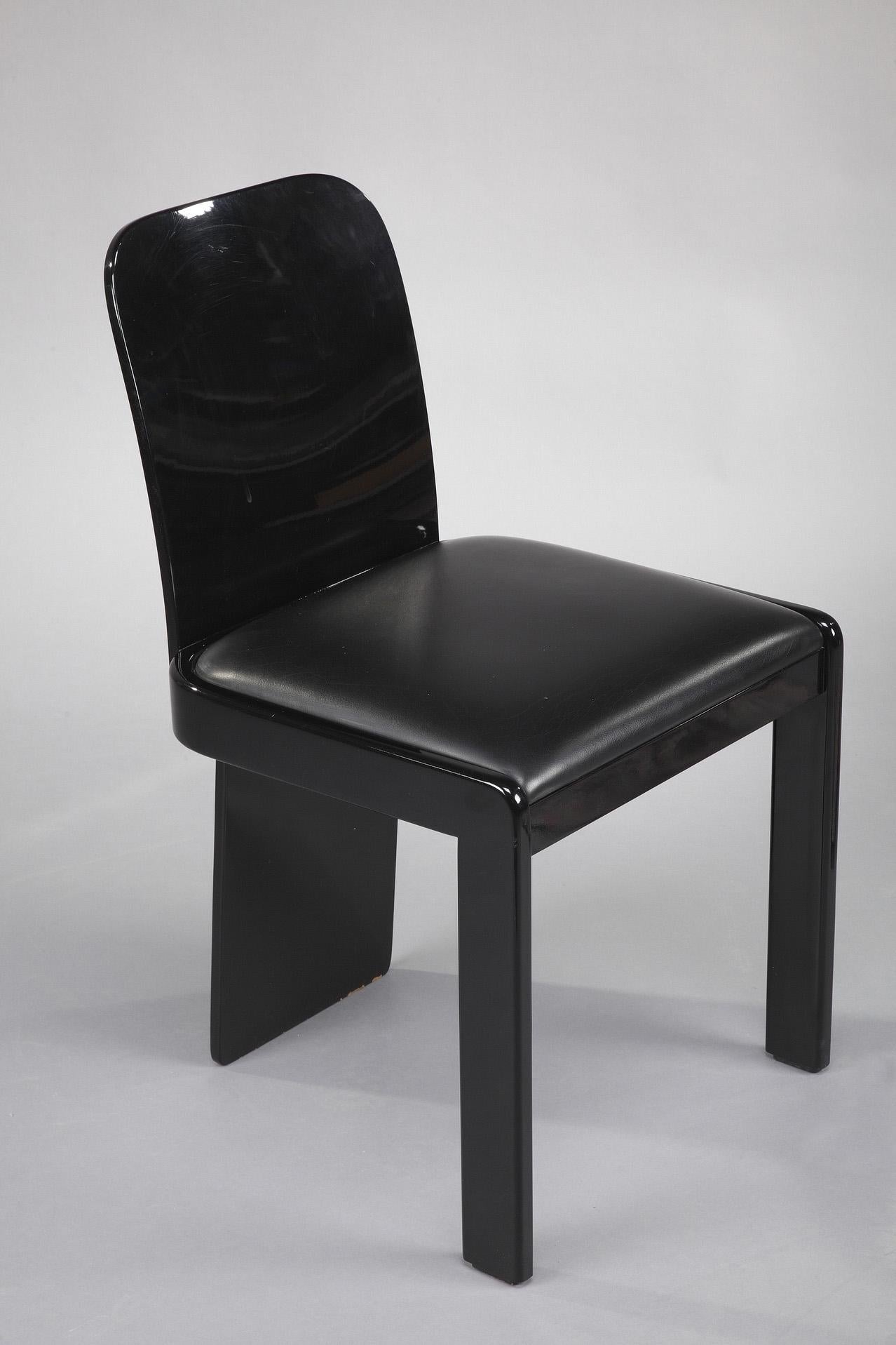 Table et chaises de jeu italiennes des années 1970 par Pierluigi Molinari pour Pozzi en vente 4