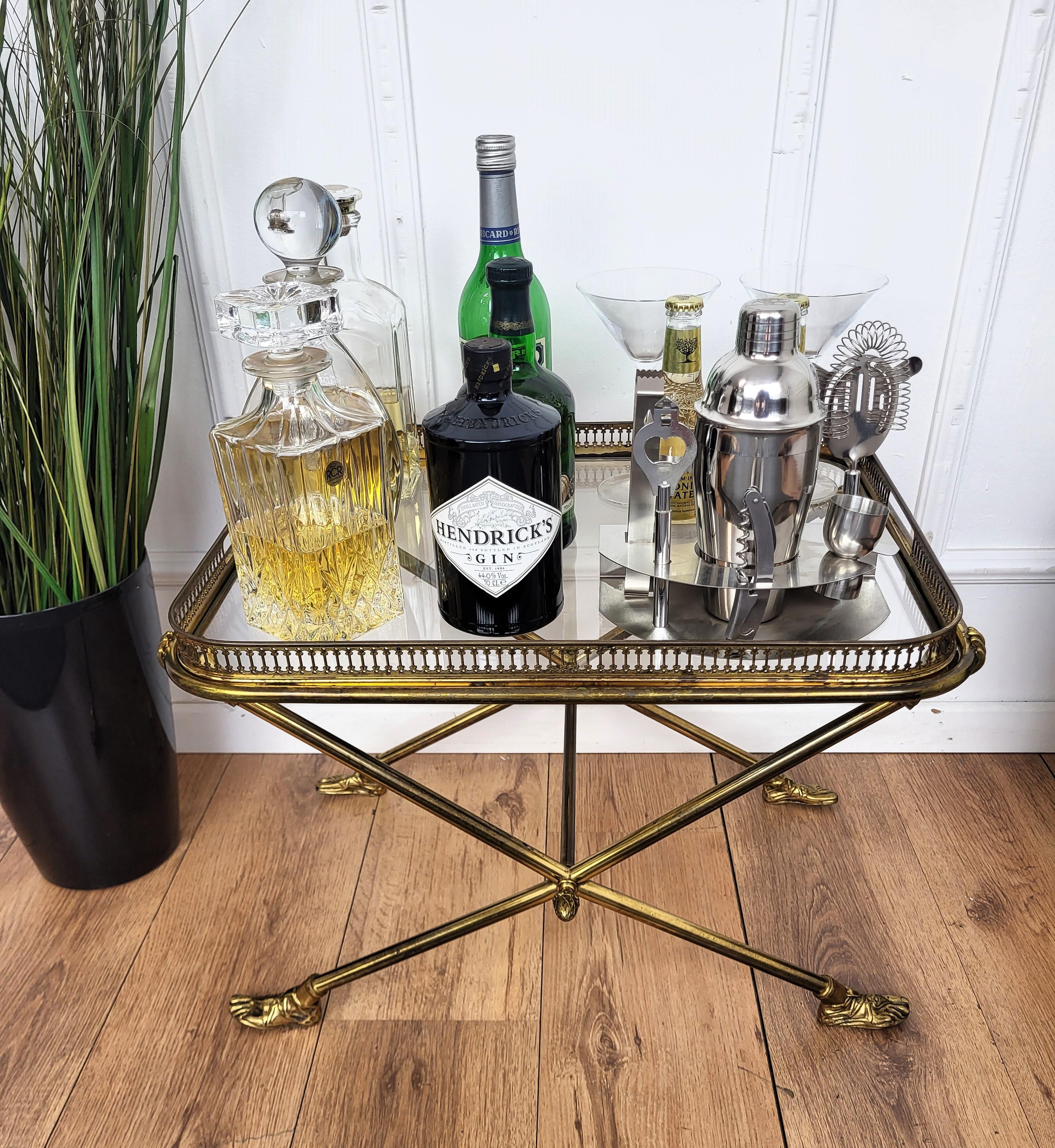 1970s Italian Gilt Brass & Glass Bar Side Table Removable Top Tray Bon état - En vente à Carimate, Como