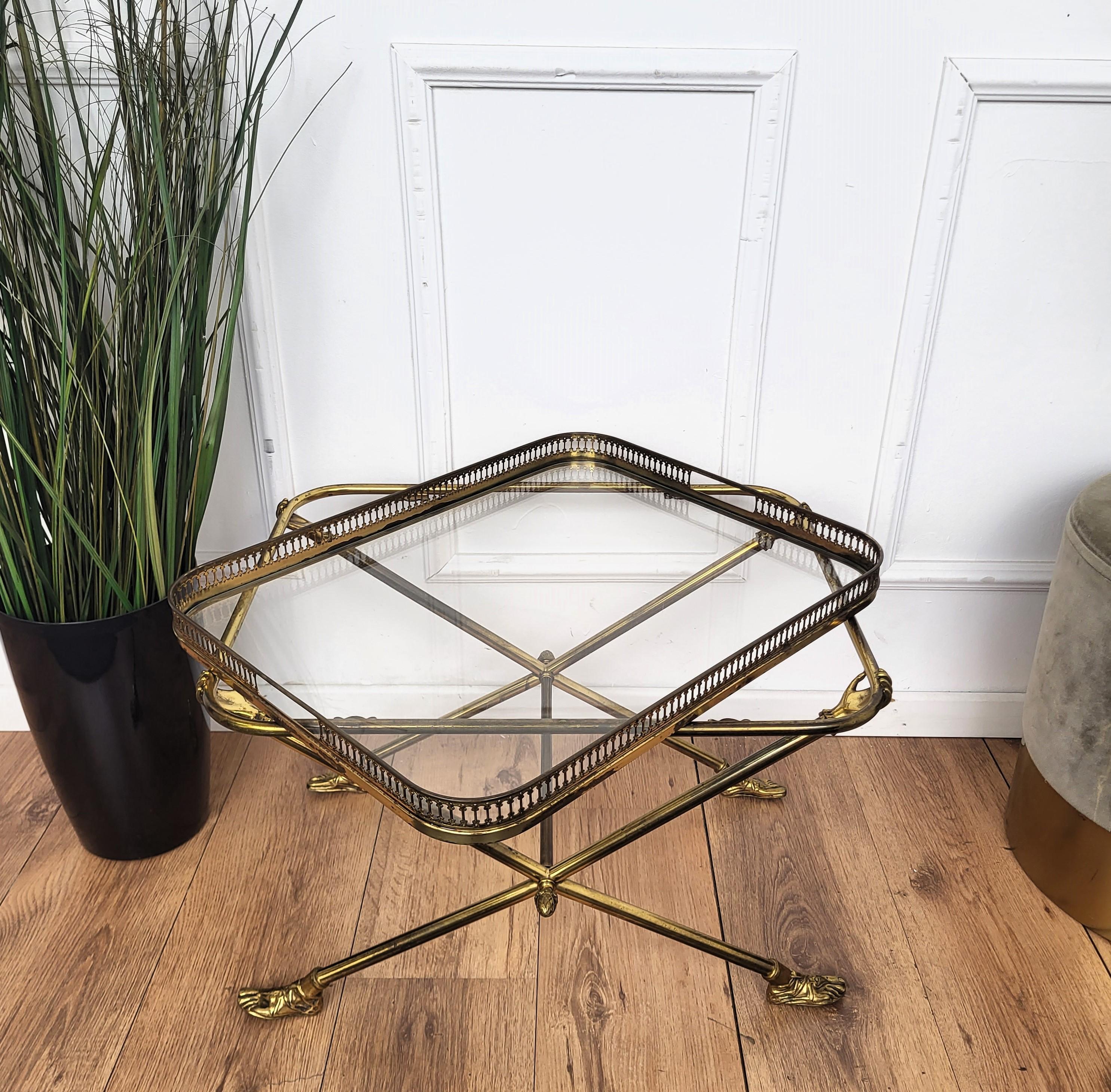 1970s Italian Gilt Brass & Glass Bar Side Table Removable Top Tray en vente 1