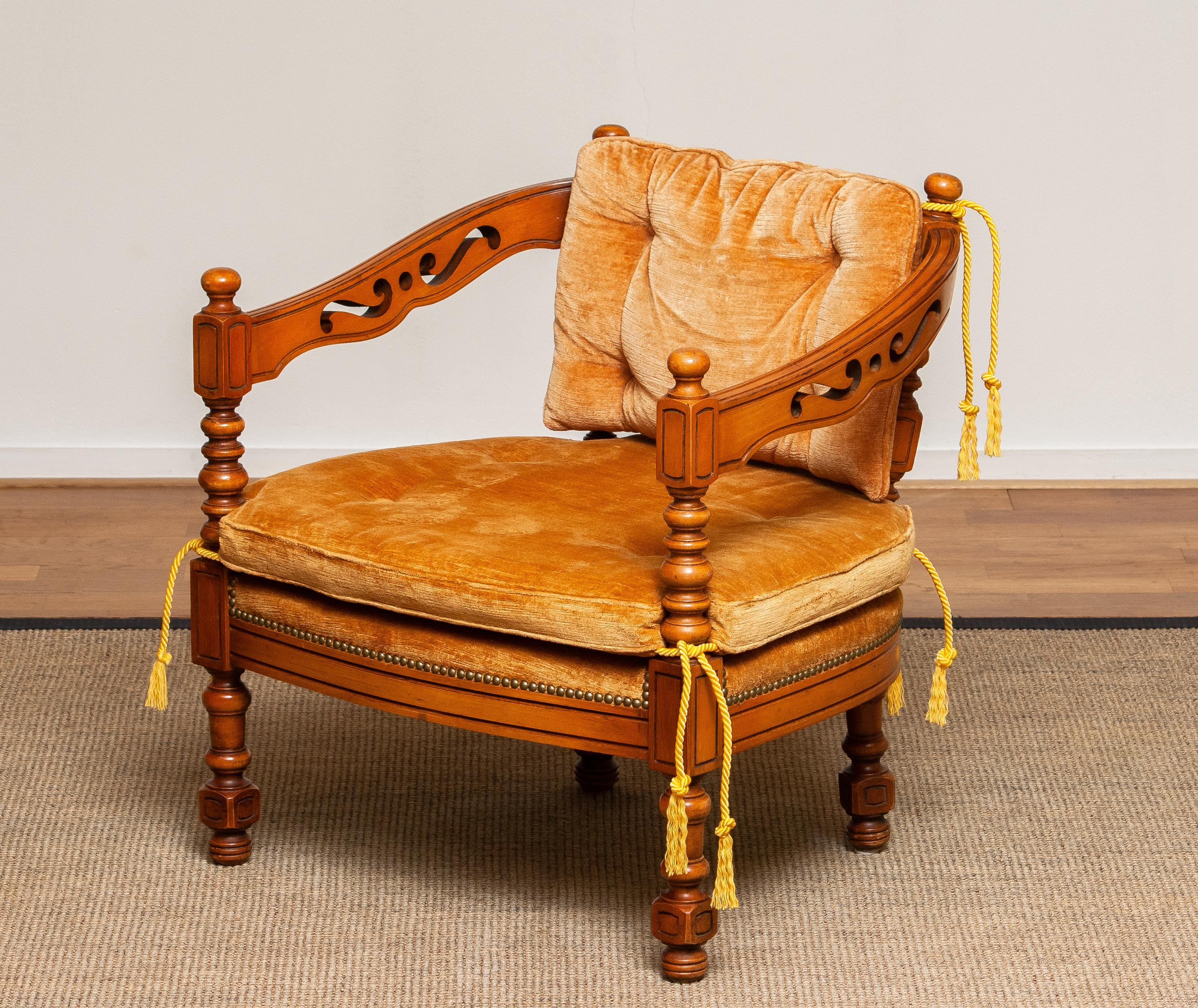 1970's, Italian Giorgetti Arm / Lounge Chair in Amber of the Gallery Collection 5