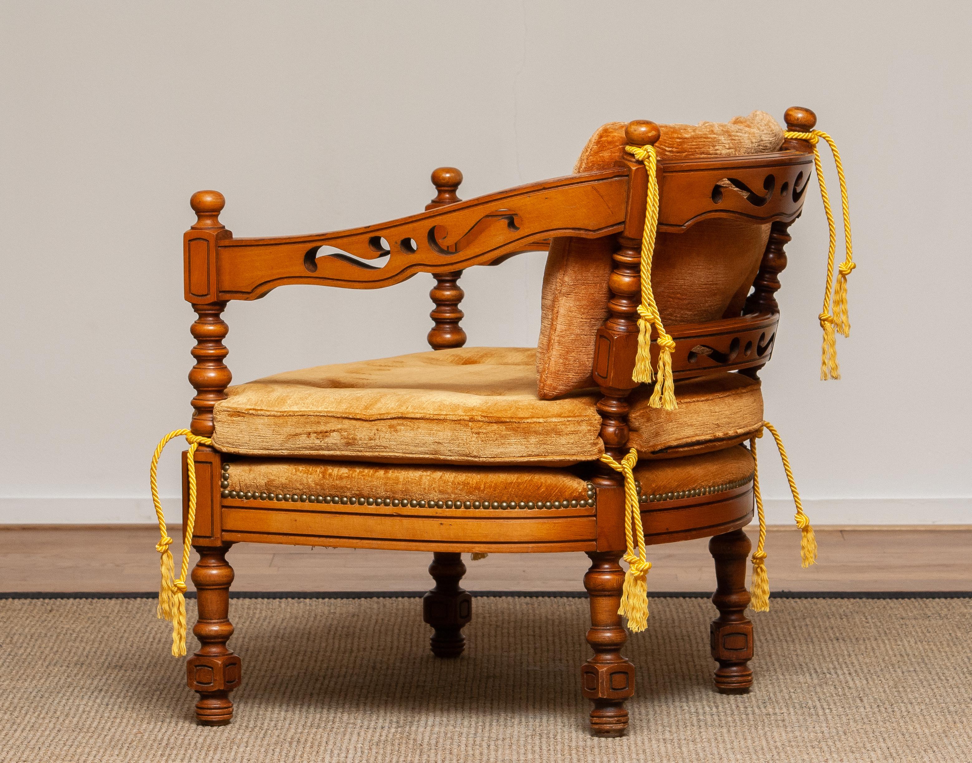 1970's, Italian Giorgetti Arm / Lounge Chair in Amber of the Gallery Collection 2