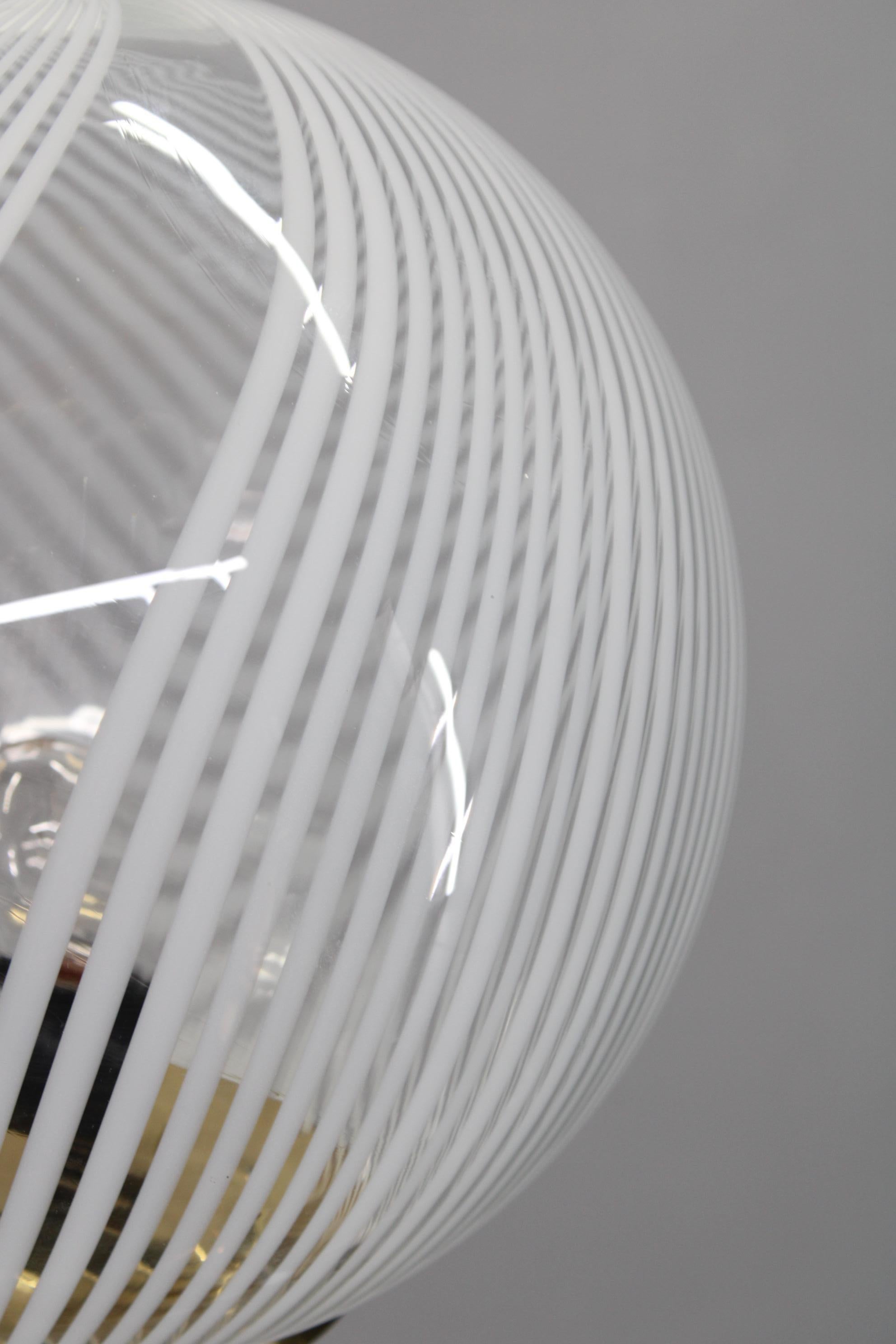 1970s Italian Glass Floor Lamp For Sale 1