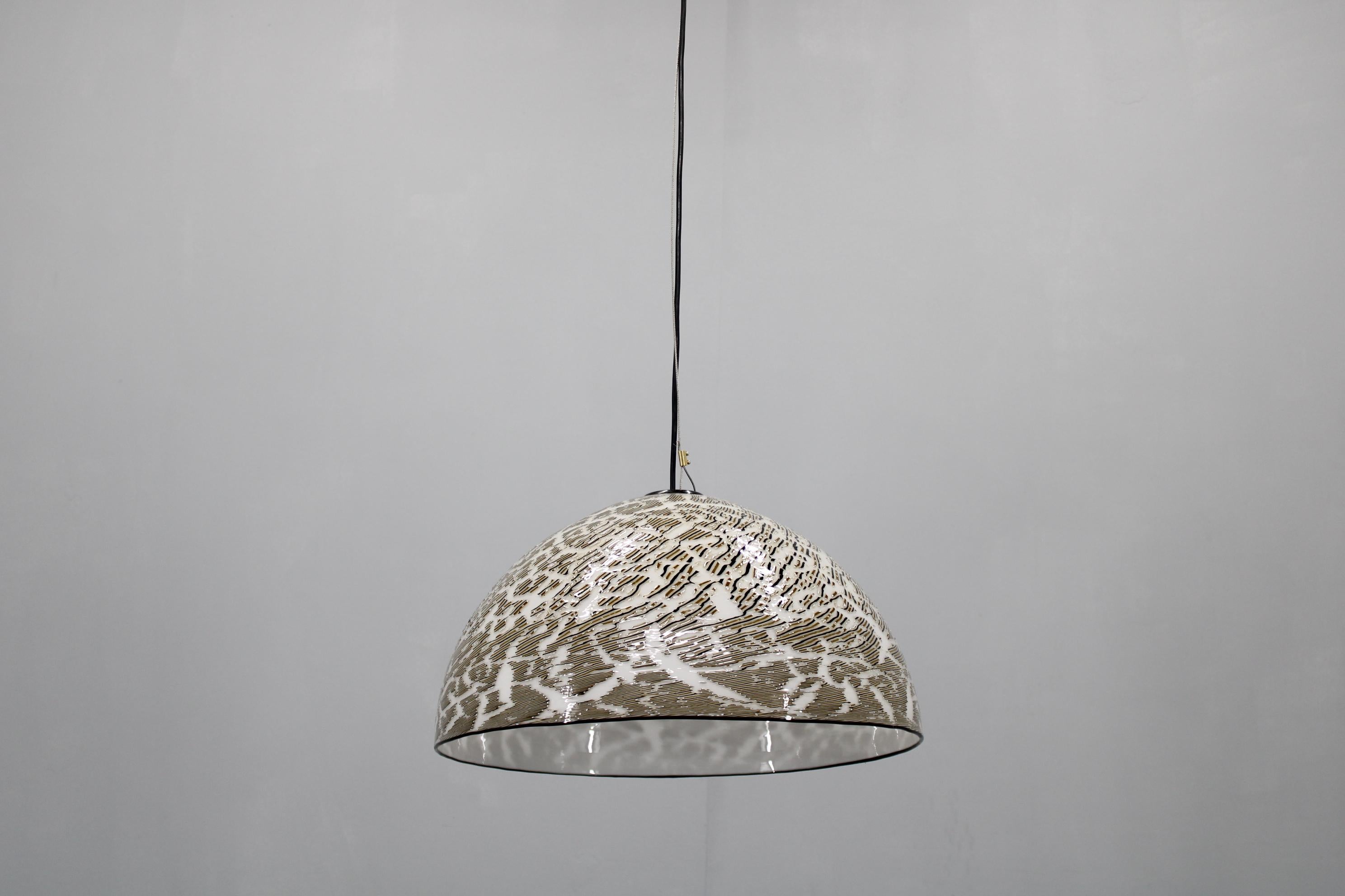  - Newly rewired
- 1x E26 or E27 bulb
 - US compatible 
- Minor signs of use
- lampshade height 30cm