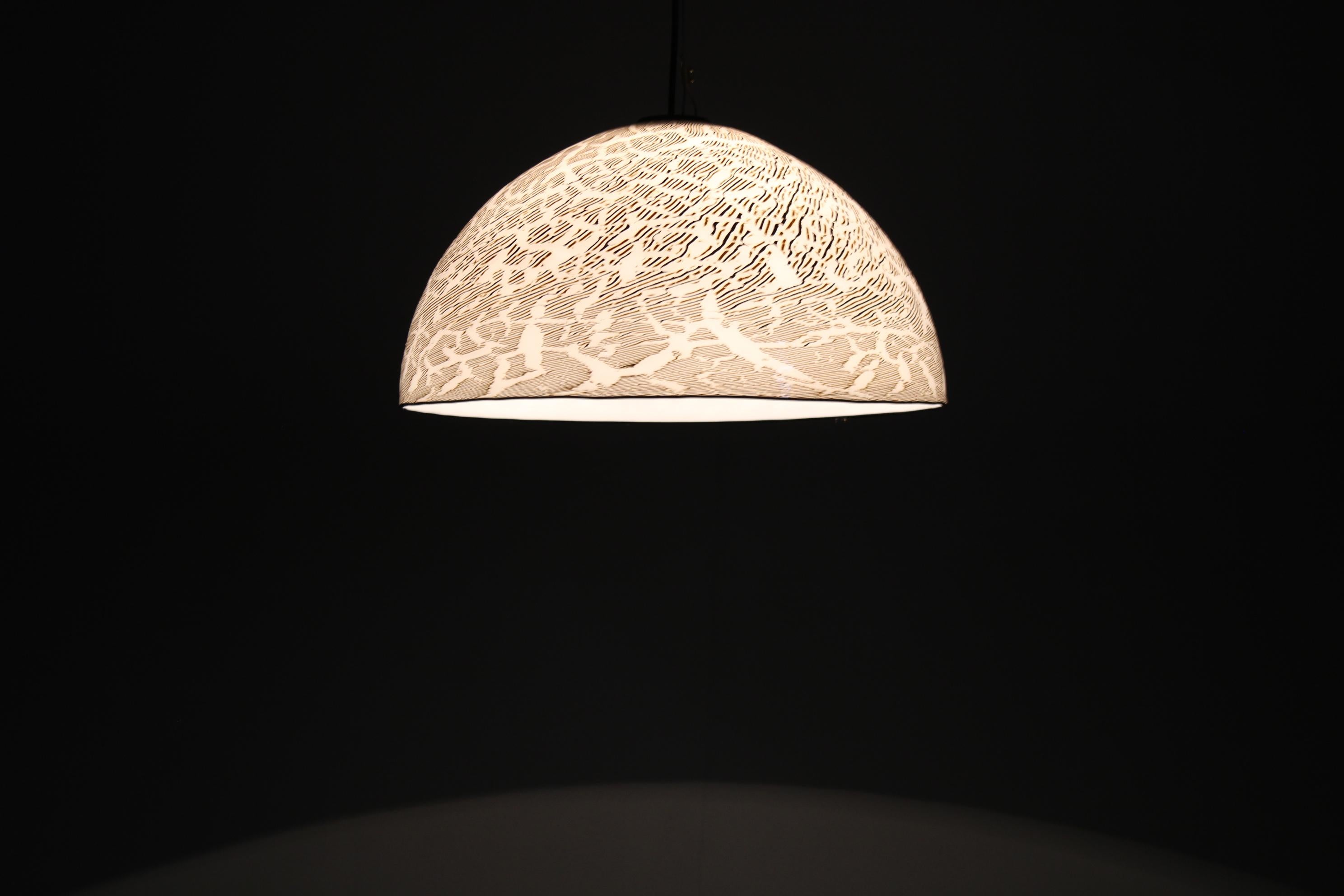 1970s Italian Glass Pendant Light For Sale 4