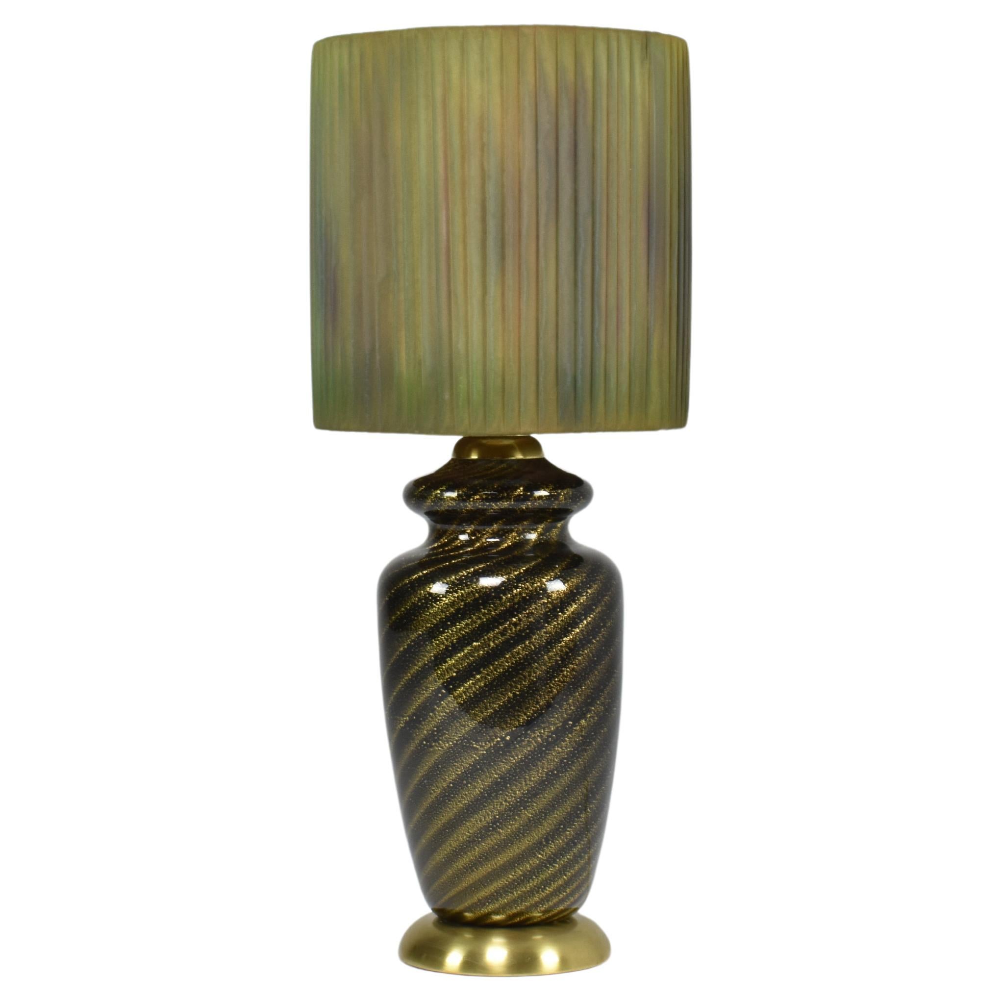 Lampe de table italienne verte du milieu du siècle dernier de Murano par Tommaso Barbi, années 1970