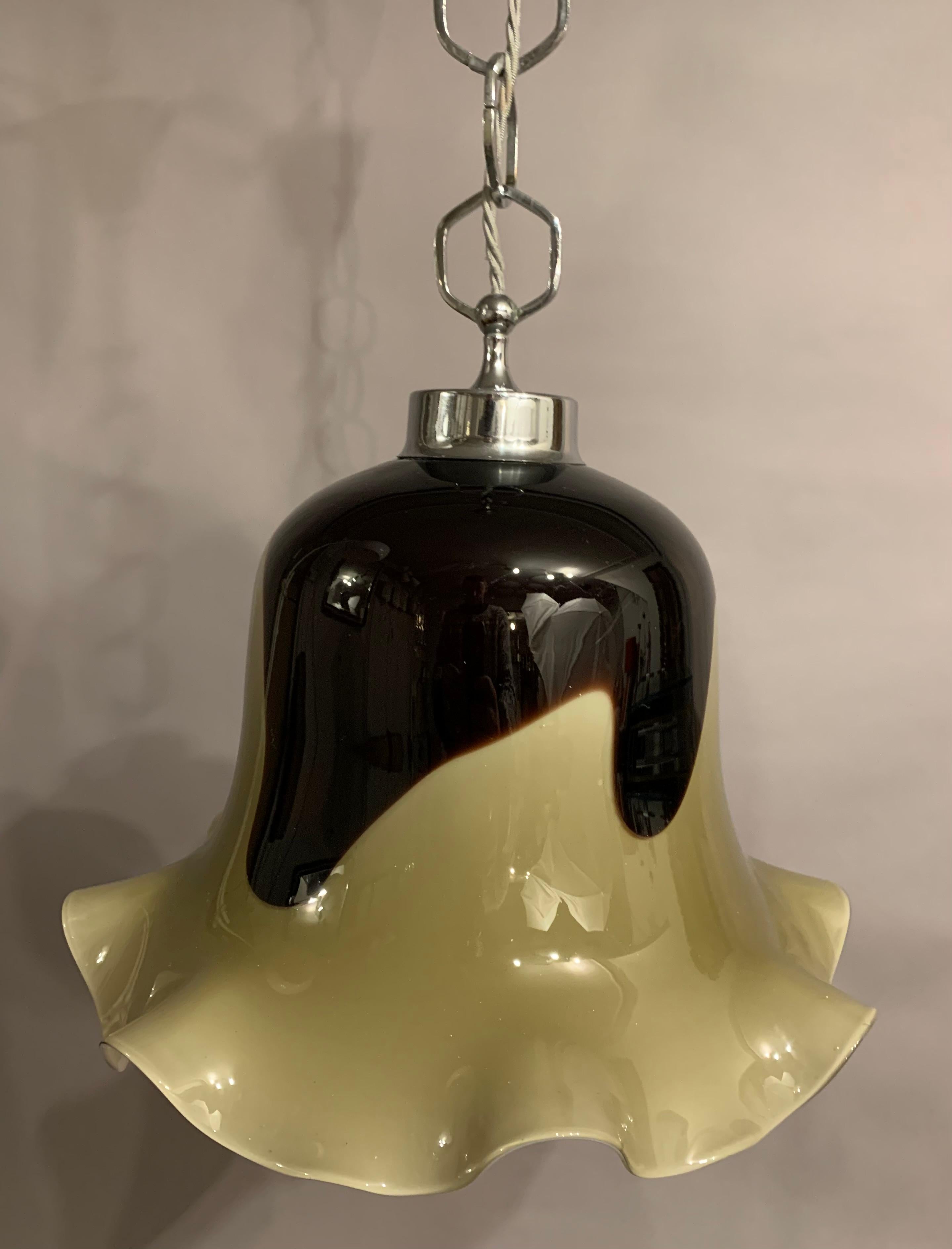 Italienische mundgeblasene Murano-Hngelampe aus den 1970er Jahren in Taupe und Braun aus Glas und Chrom im Angebot 11