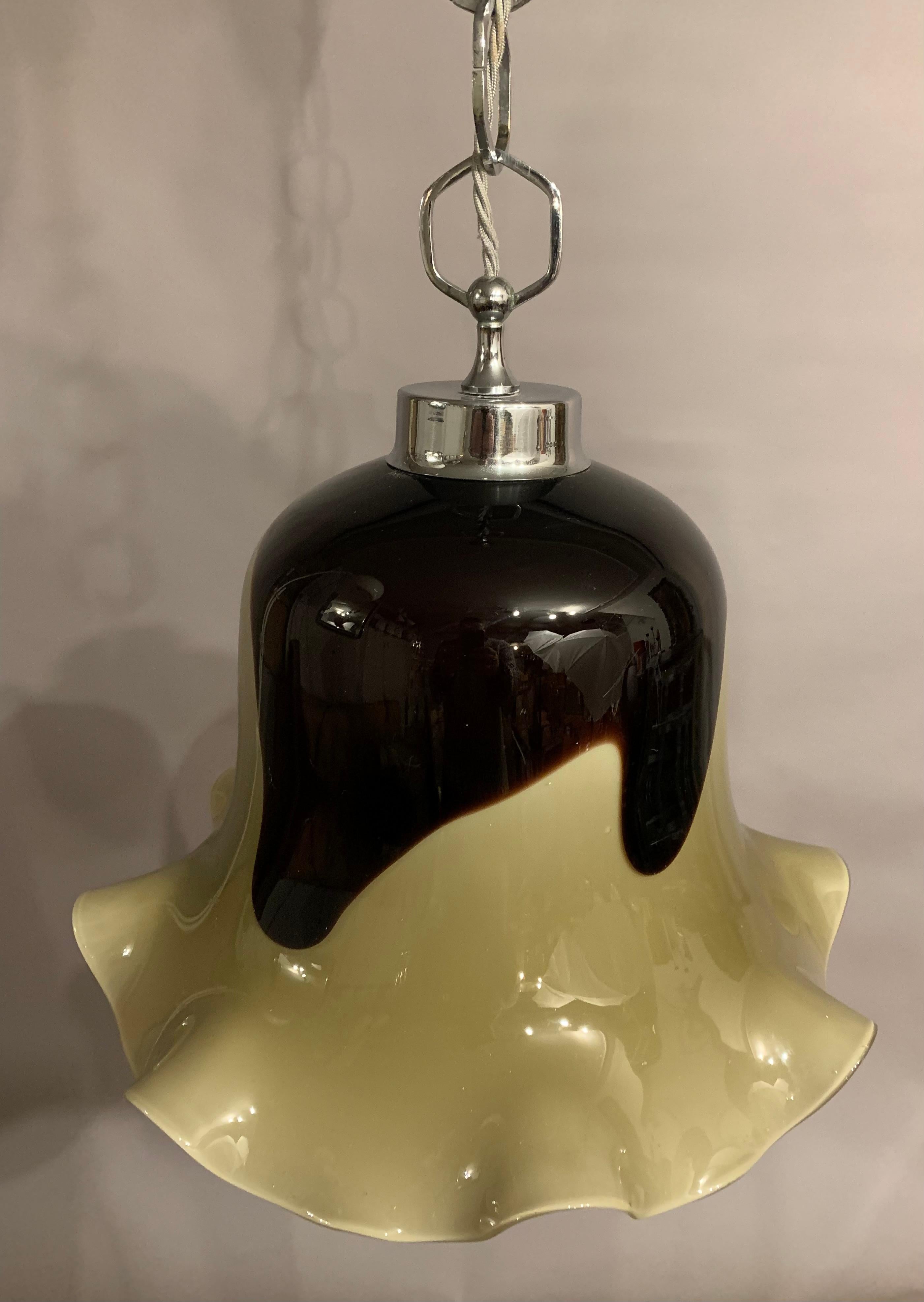 Italienische mundgeblasene Murano-Hngelampe aus den 1970er Jahren in Taupe und Braun aus Glas und Chrom im Angebot 12