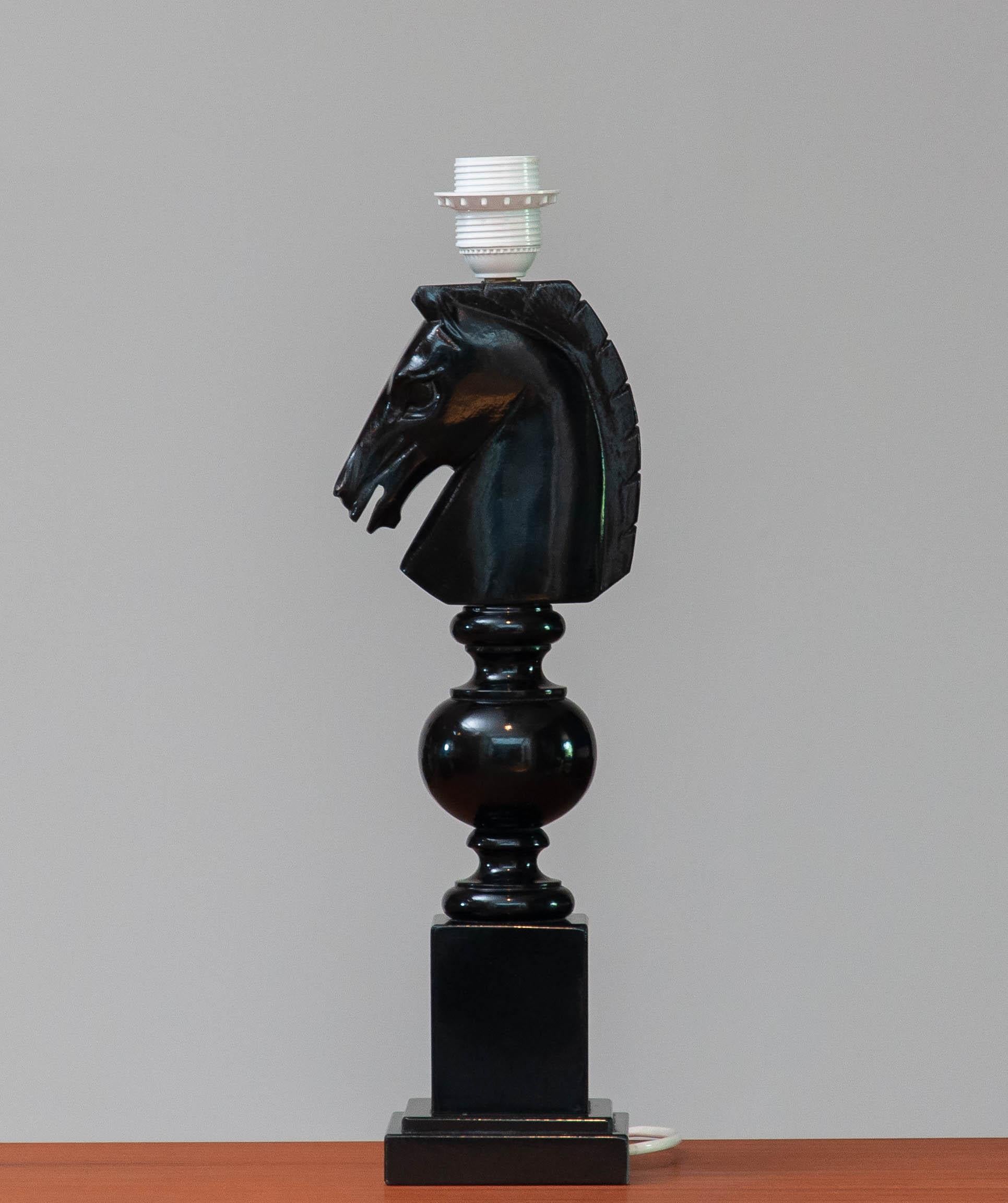 1970's Italian Hand Carved Alabaster Table Lamp with Horse Head in Black For Sale 4