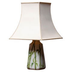 1970s Italian Hand Painted White Ceramic and Glazed Table Lamp with Bamboo Decor
