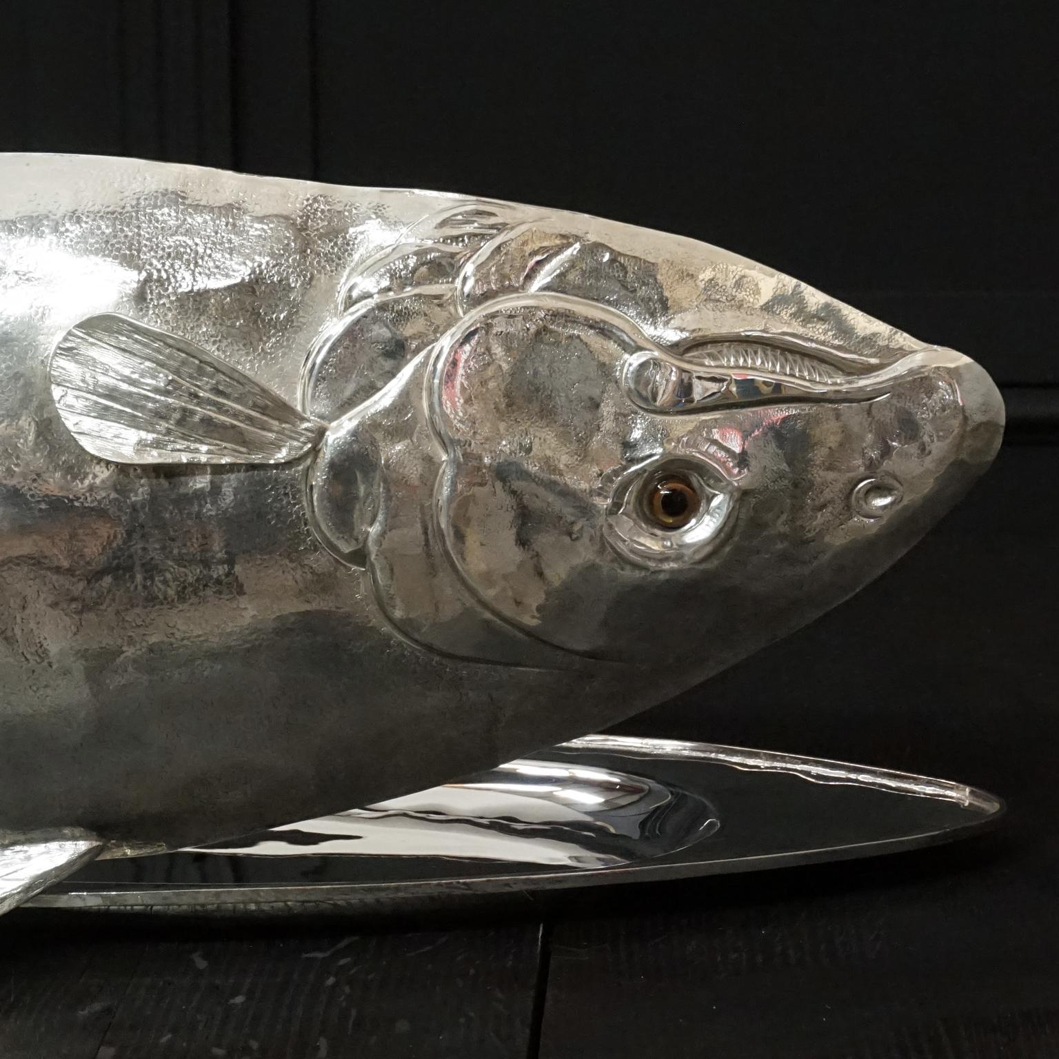 1970s Italian Heavy Silver Plated Hand-Hammered Franco Lagini Salmon Fish Server 12