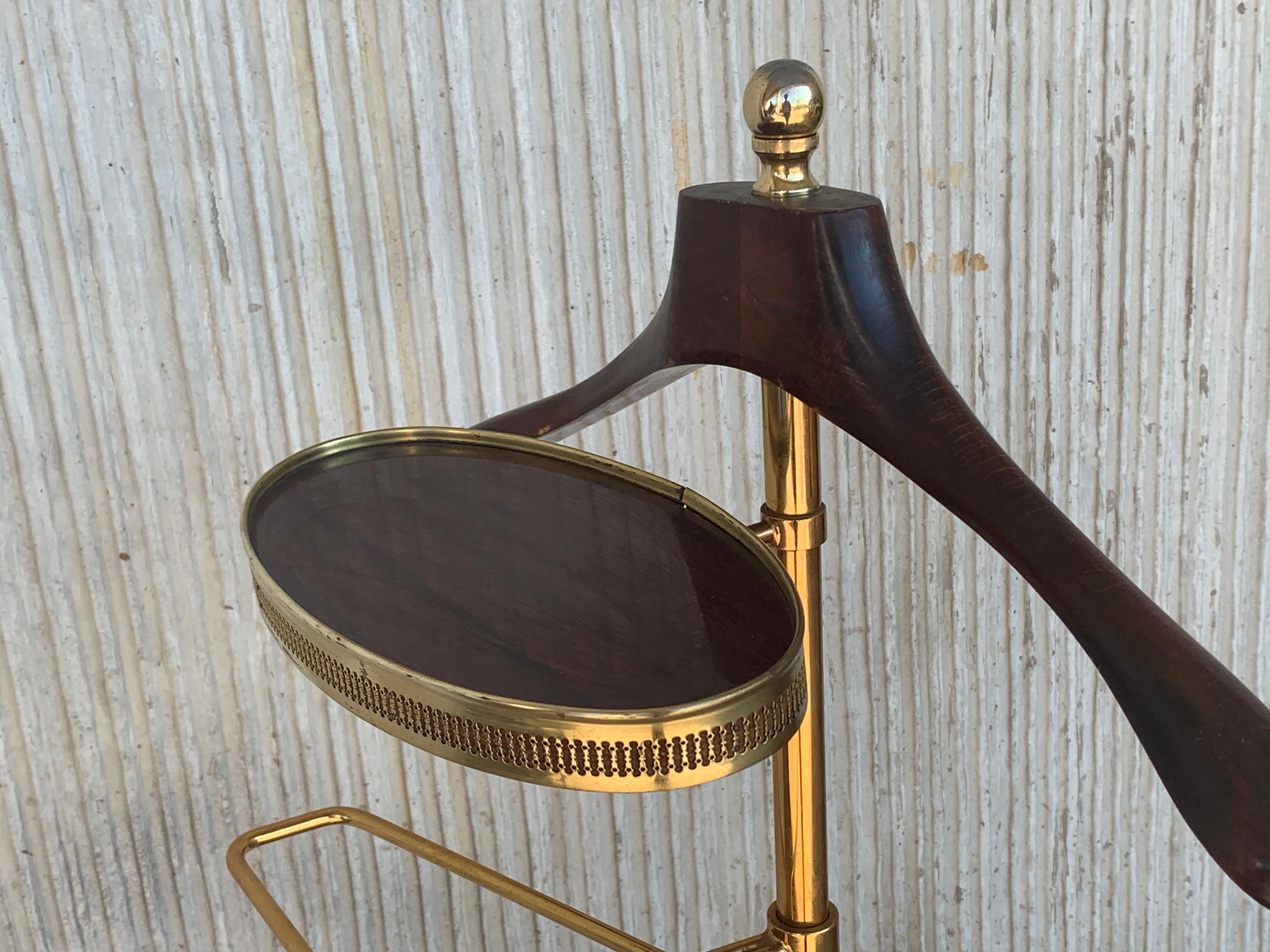 1970s Italian Hollywood Regency Brass and Wood Valet Stand Dressboy 4