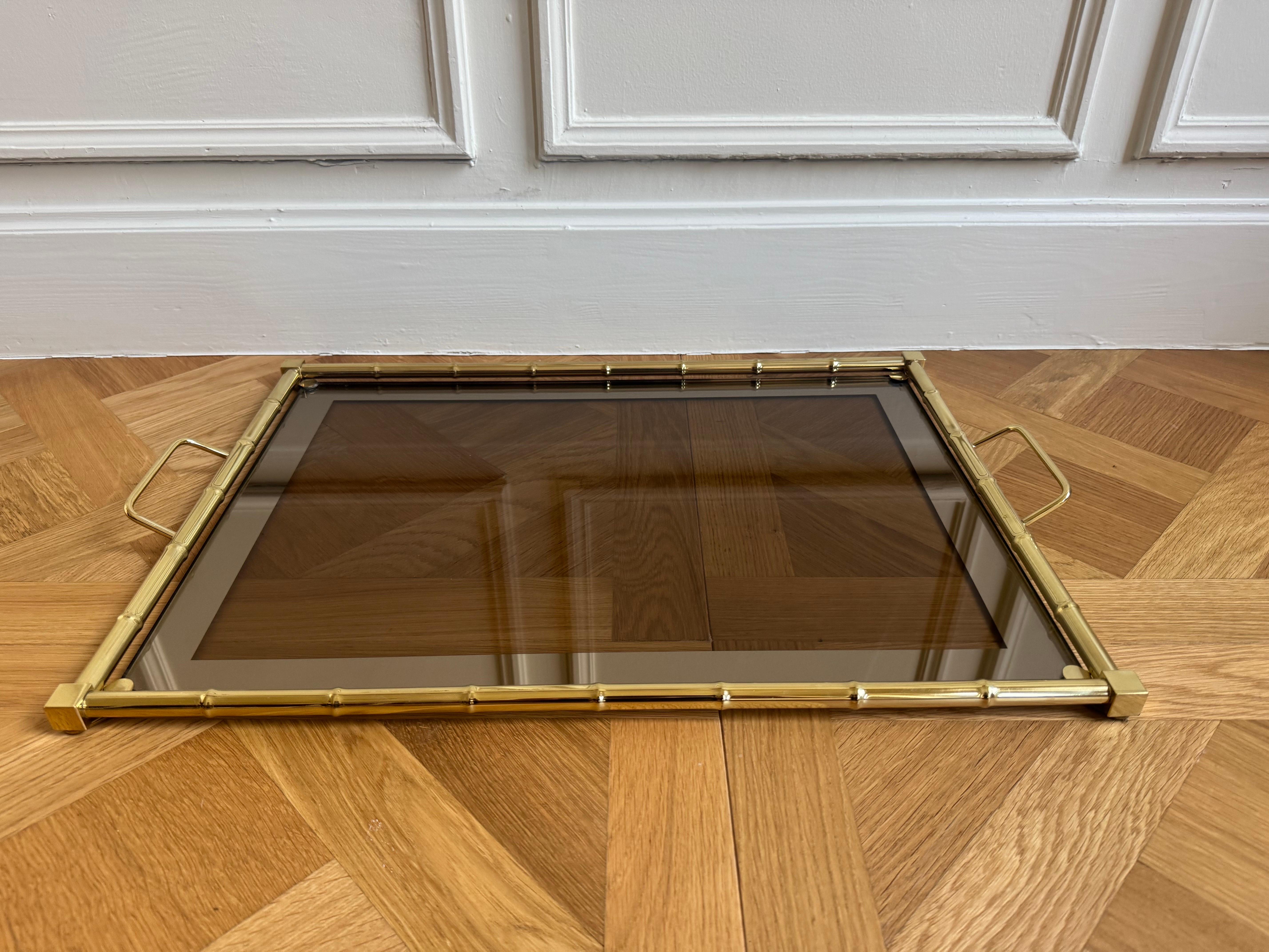 Bandeja de bambú sintético Hollywood Regency italiano de los años 70 en metal dorado en venta 2