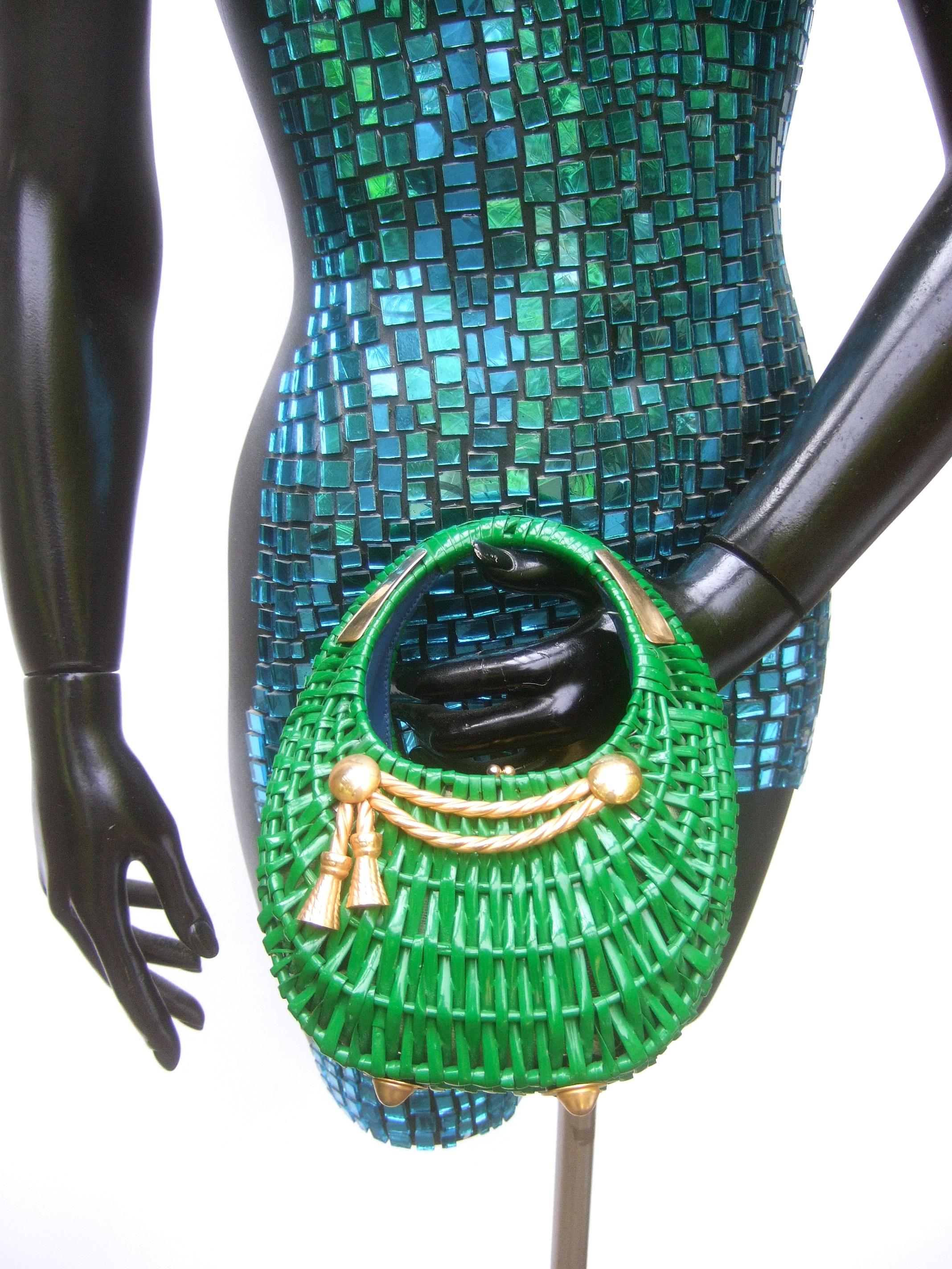 1970s Italian Kelly Green Wicker Diminutive Basket Shaped Handbag  2