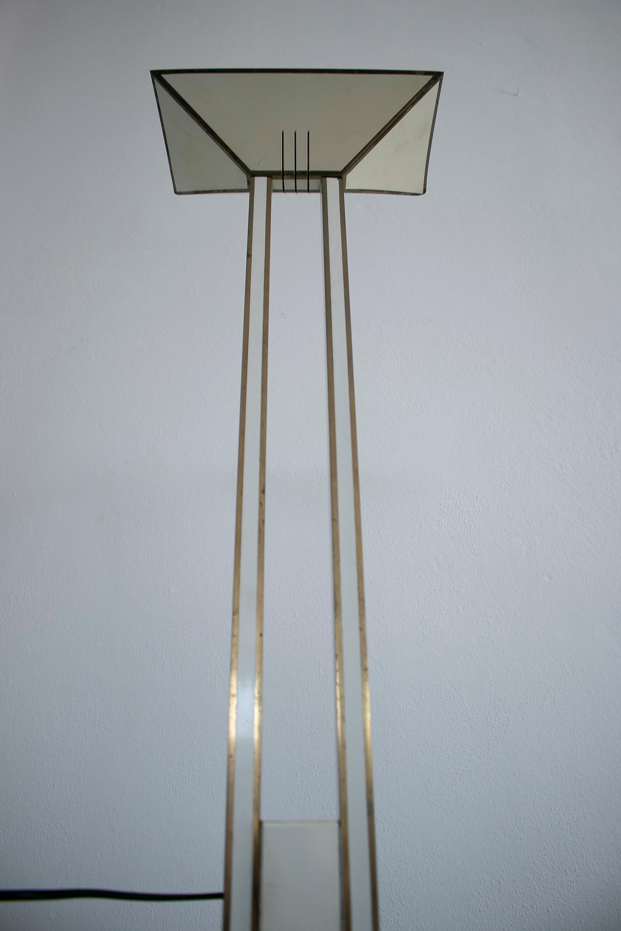Lampada a stelo italiana anni '70 in metallo laccato e bronzo in vendita 3