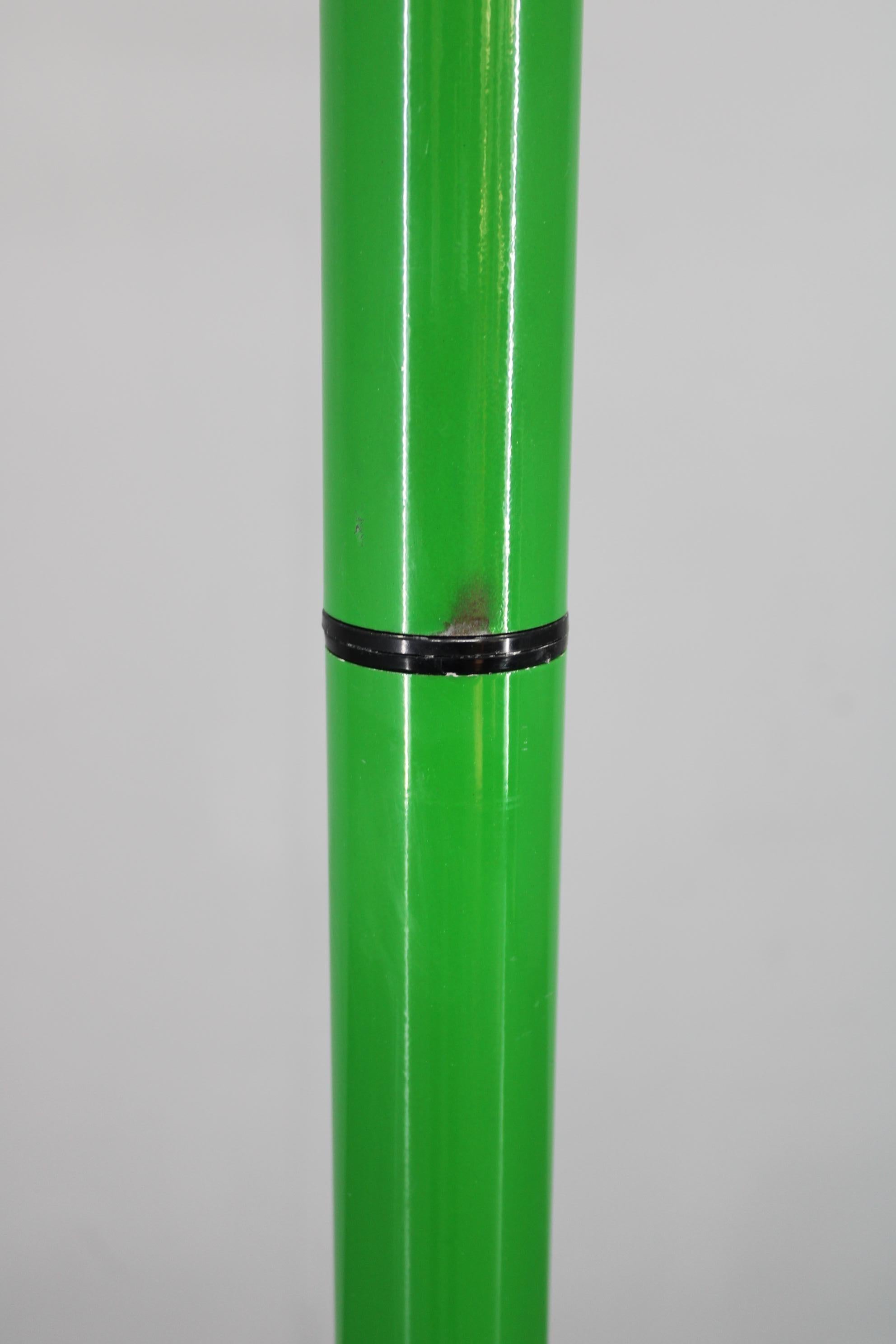 Plastique Porte-manteau en métal laqué italien des années 1970 avec porte-parapluie en vente