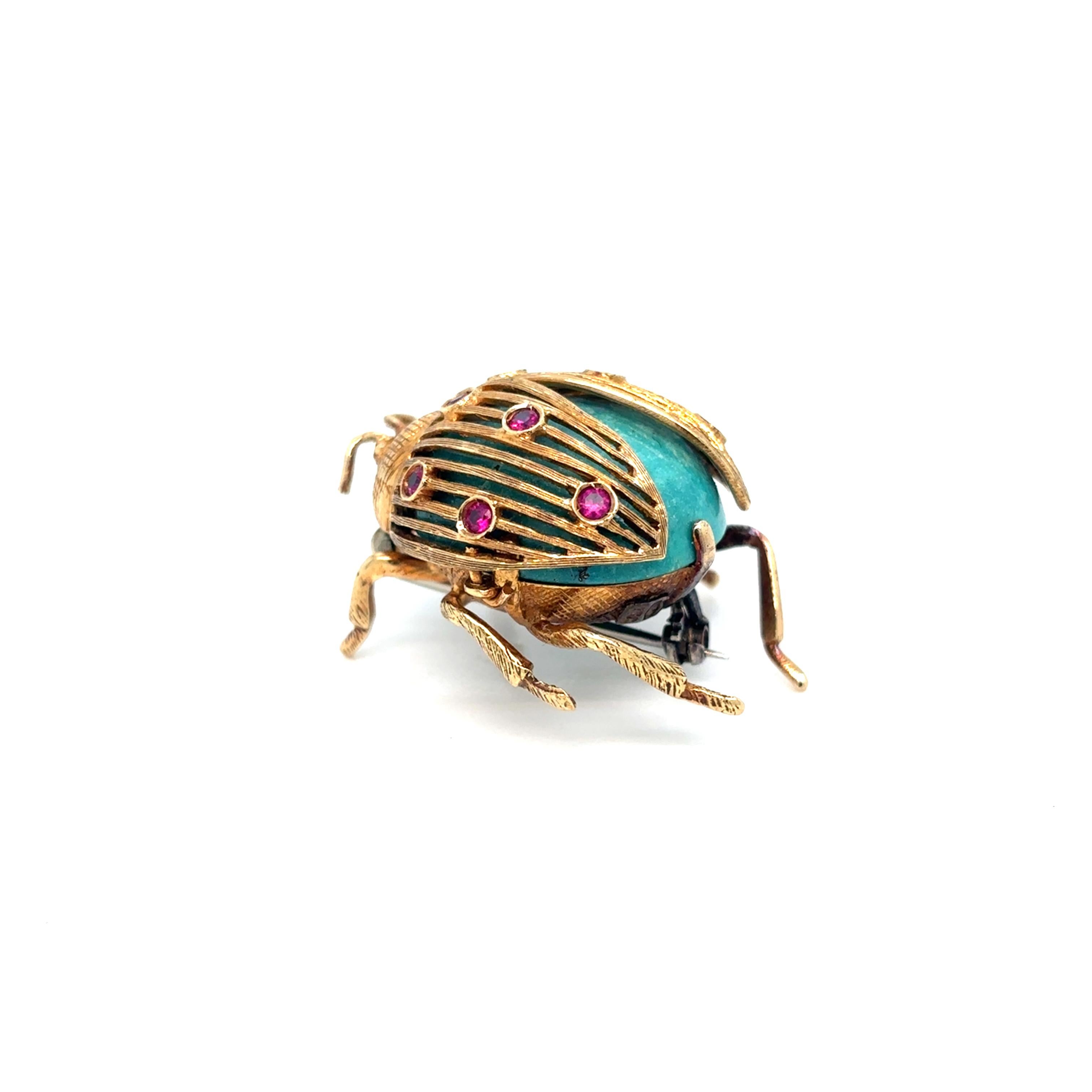 Broche de mariquita italiana de los años 70 en oro de 18 quilates con turquesas y rubíes en Excelente estado para la venta en Napoli, NA