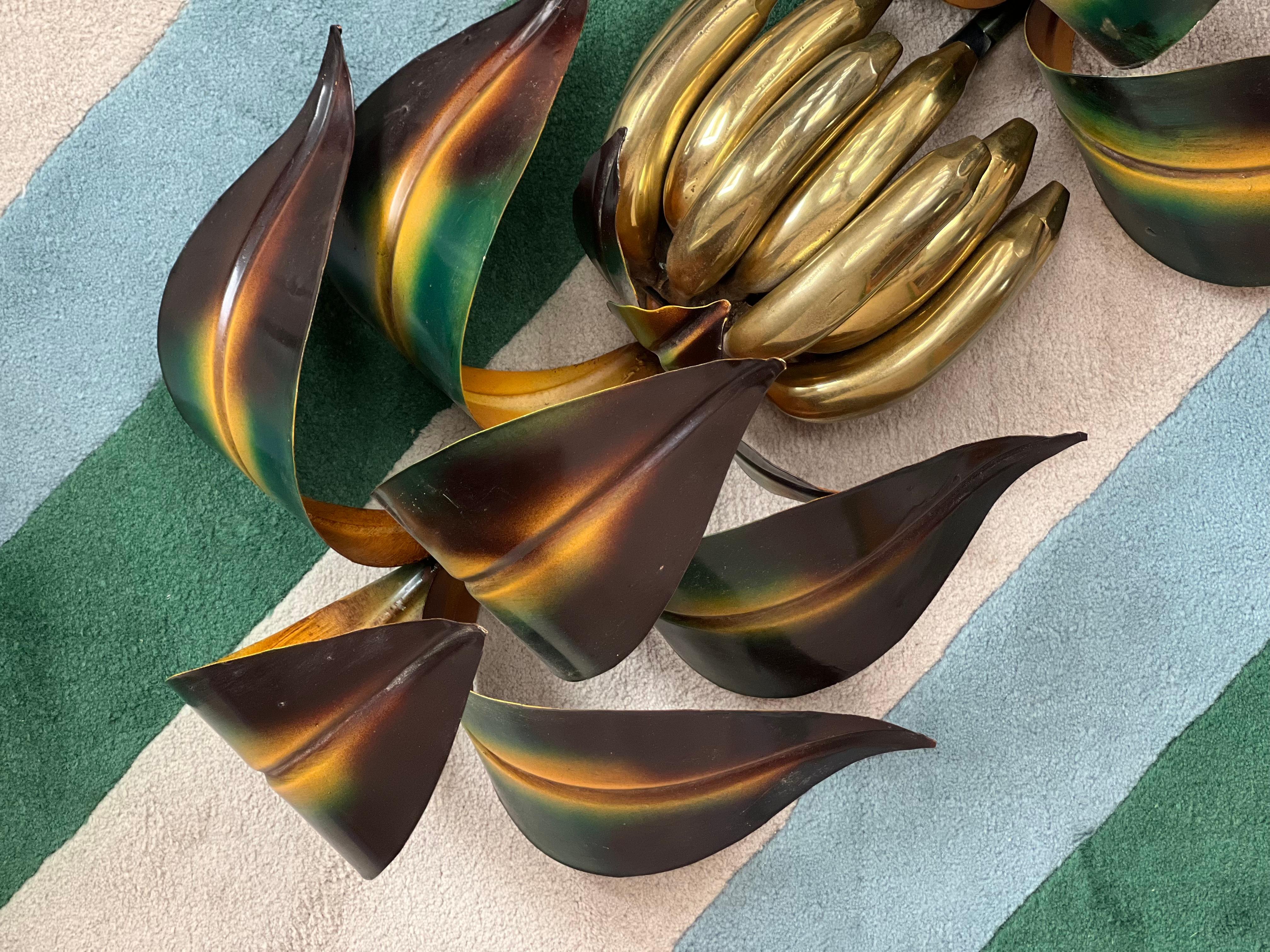 1970s Italian Large banana leaf/ palm wall light In Good Condition In Haywards Heath, GB