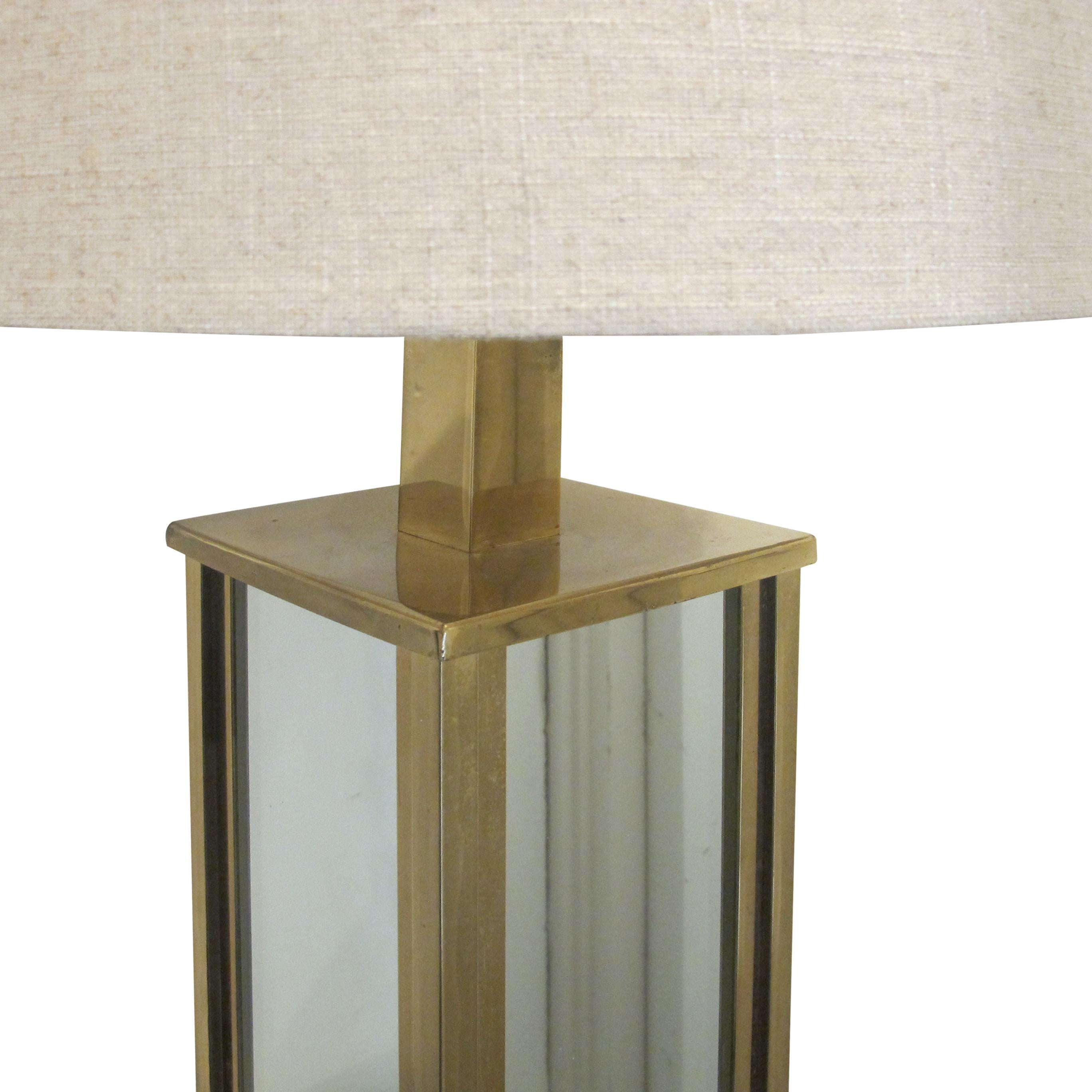 1970s Italian Large Pair of Brass and Mirrored Table Lamps For Sale 1